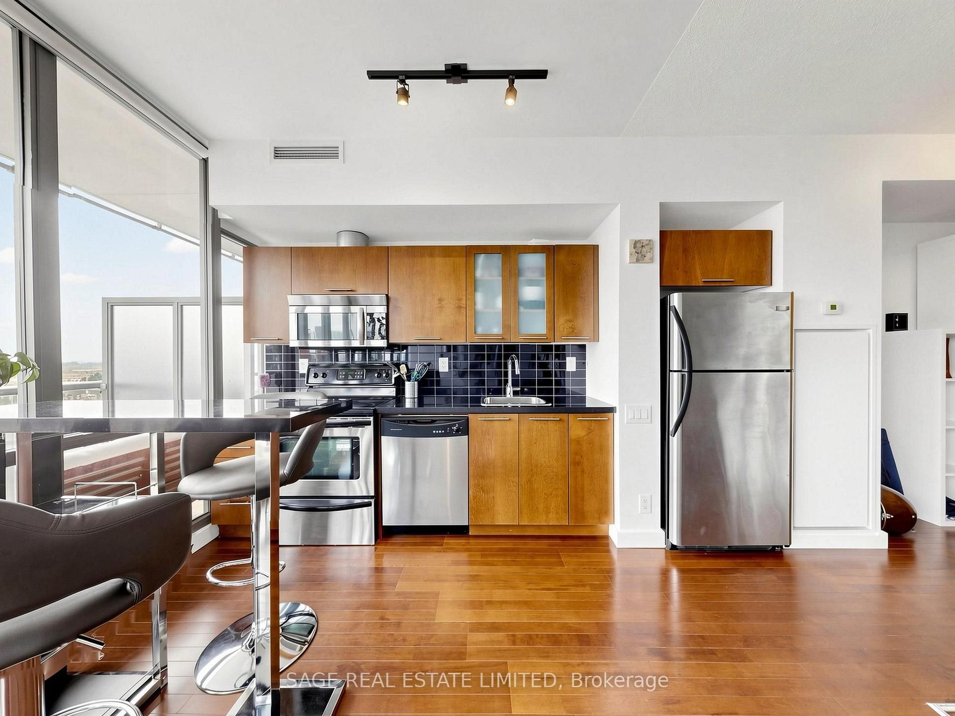 Photo 10 of Unit 1003, 33 Mill Street, Toronto, Waterfront Communities — HOMEH
