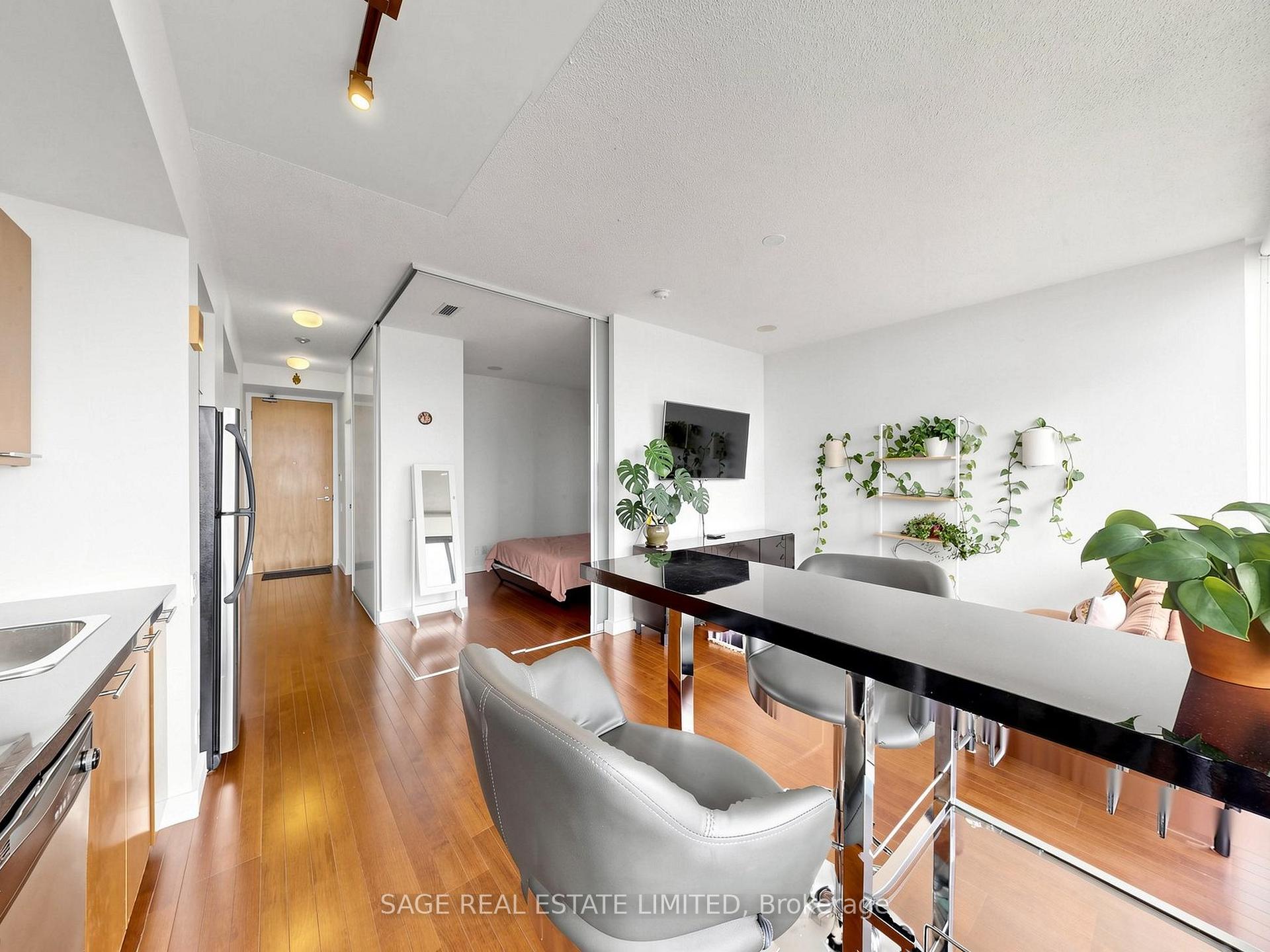 Photo 16 of Unit 1003, 33 Mill Street, Toronto, Waterfront Communities — HOMEH