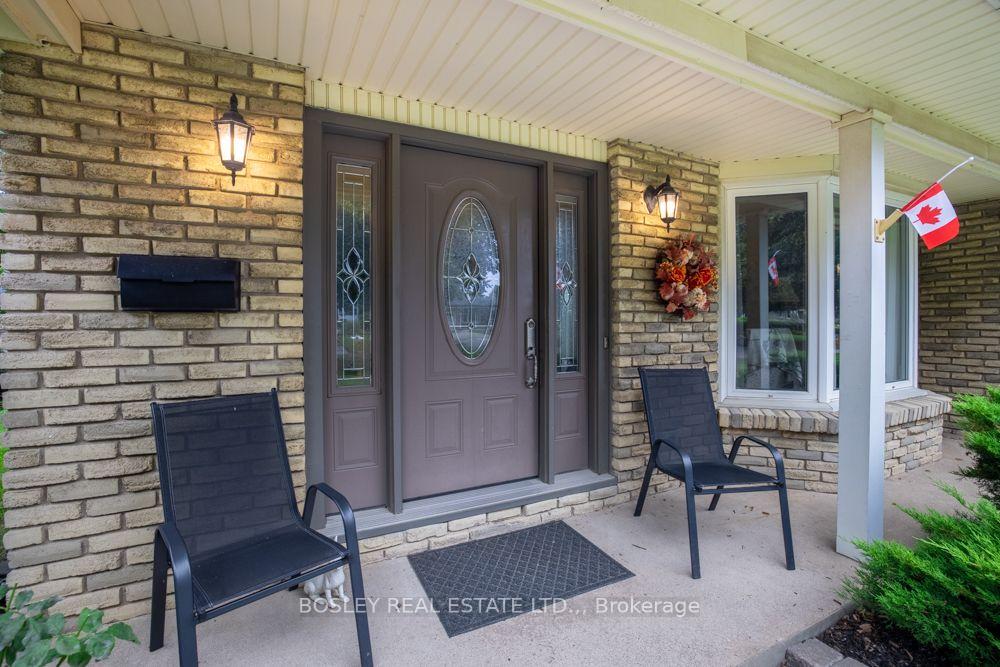 Photo 2 of 14 Ameer Drive, St. Catharines, Lakeshore — HOMEH
