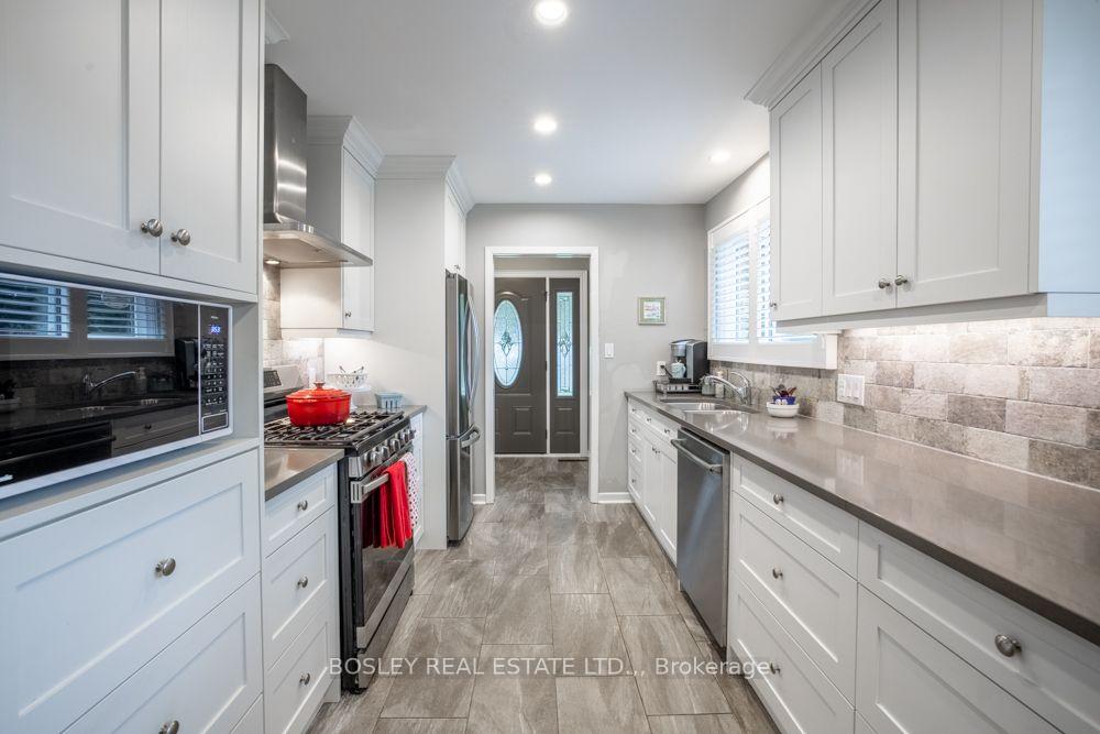 Photo 4 of 14 Ameer Drive, St. Catharines, Lakeshore — HOMEH