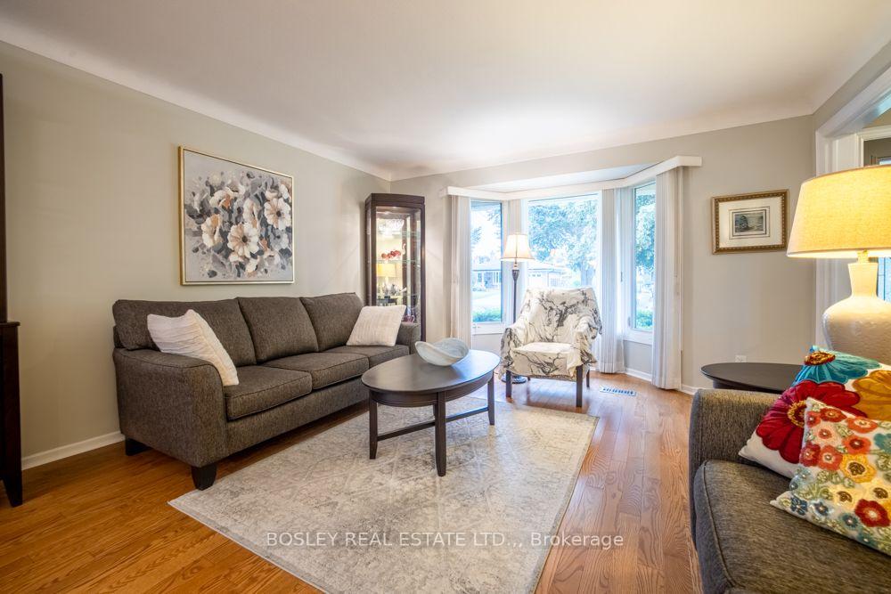 Photo 12 of 14 Ameer Drive, St. Catharines, Lakeshore — HOMEH