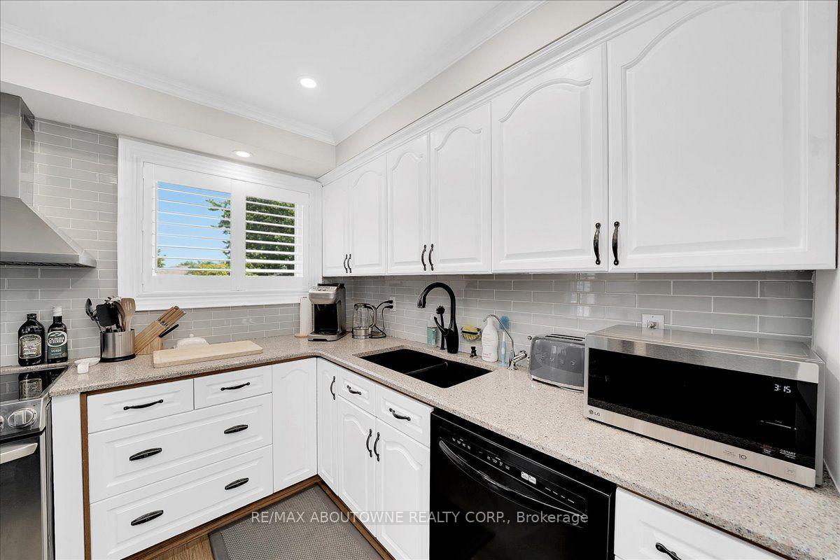 Photo 12 of 2736 Council Ring Road, Mississauga, Erin Mills — HOMEH