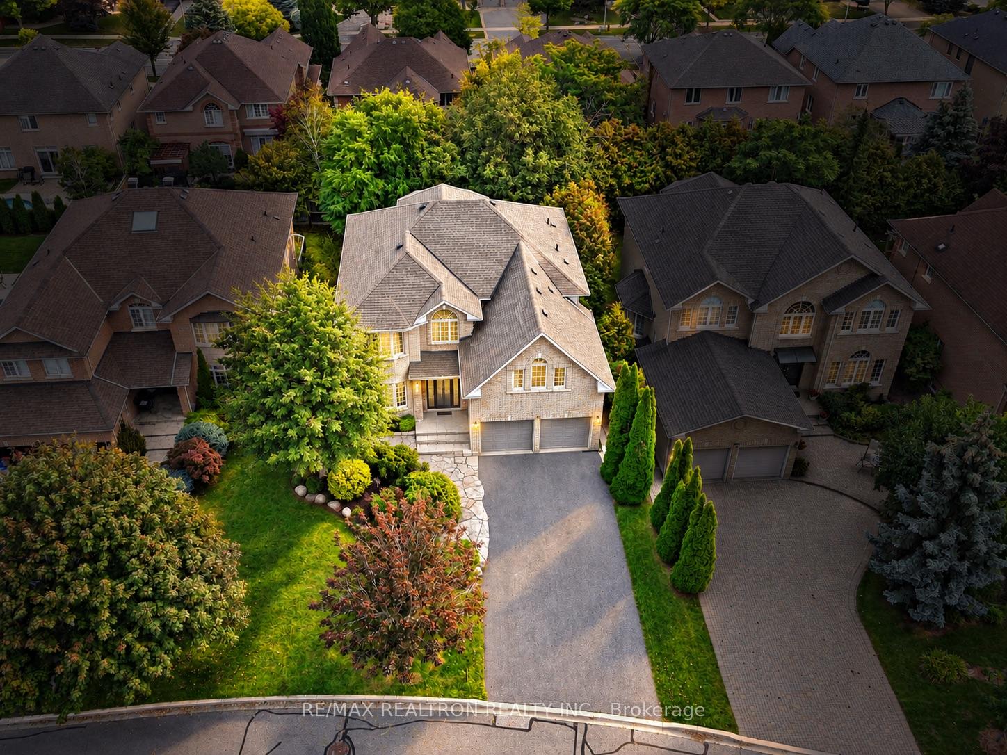 Photo 1 of 75 Langtry Place, Vaughan, Uplands — HOMEH