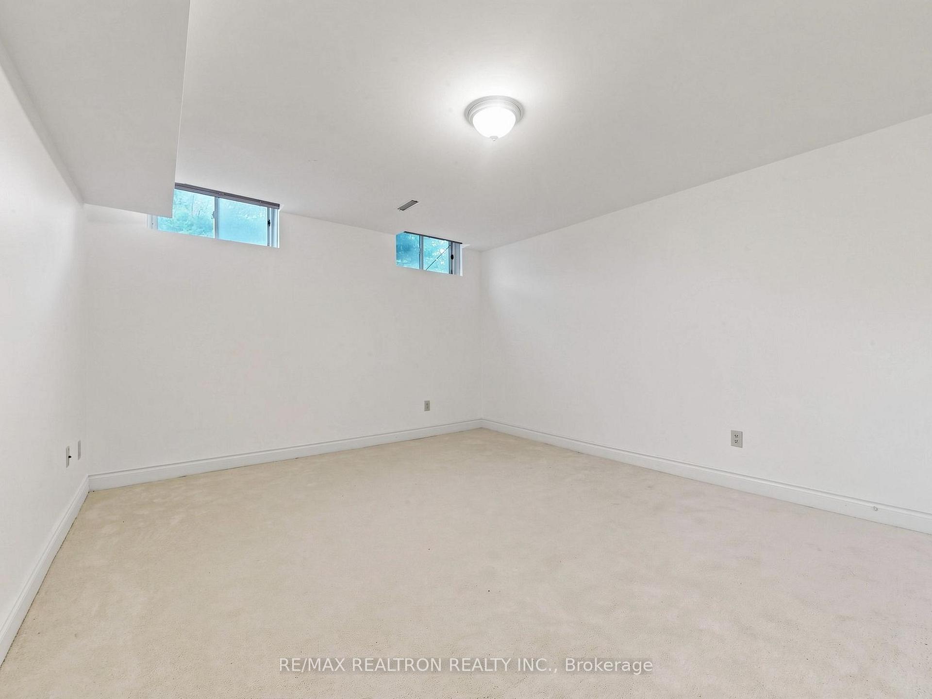 Photo 32 of 75 Langtry Place, Vaughan, Uplands — HOMEH
