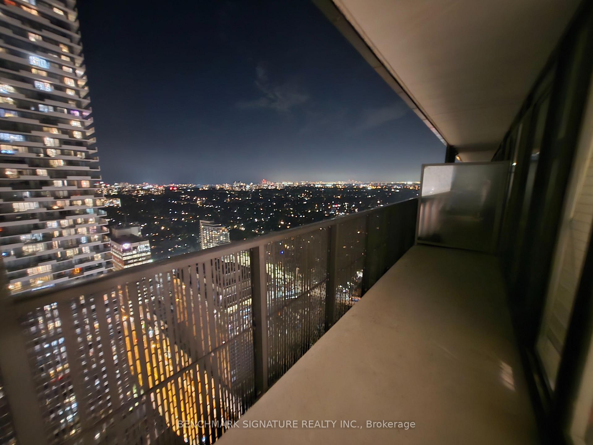Photo 5 of Unit 3311, 8 Eglinton Avenue E, Toronto, Mount Pleasant West — HOMEH
