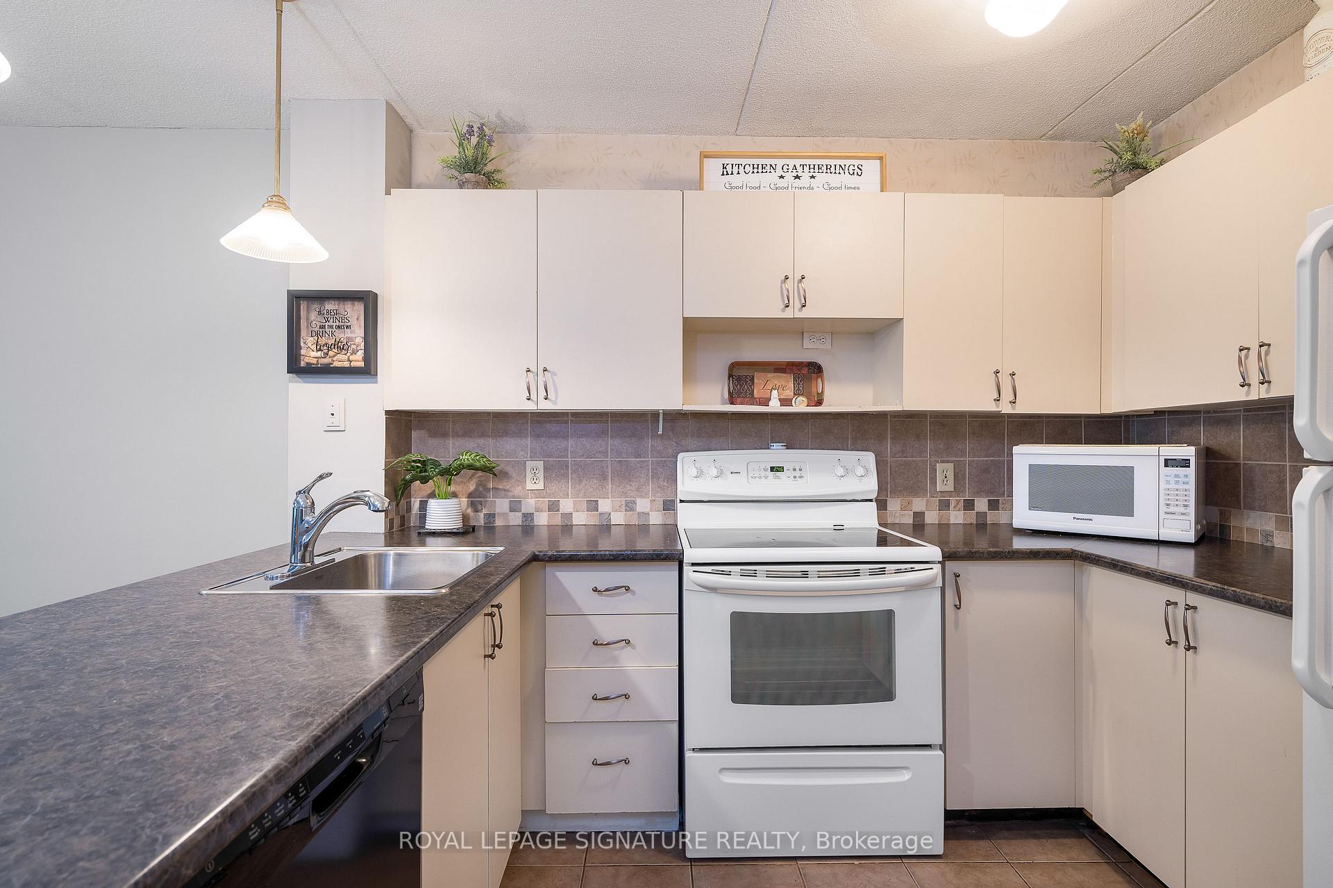 Photo 17 of Unit 179, 49 Trott Boulevard, Collingwood — HOMEH