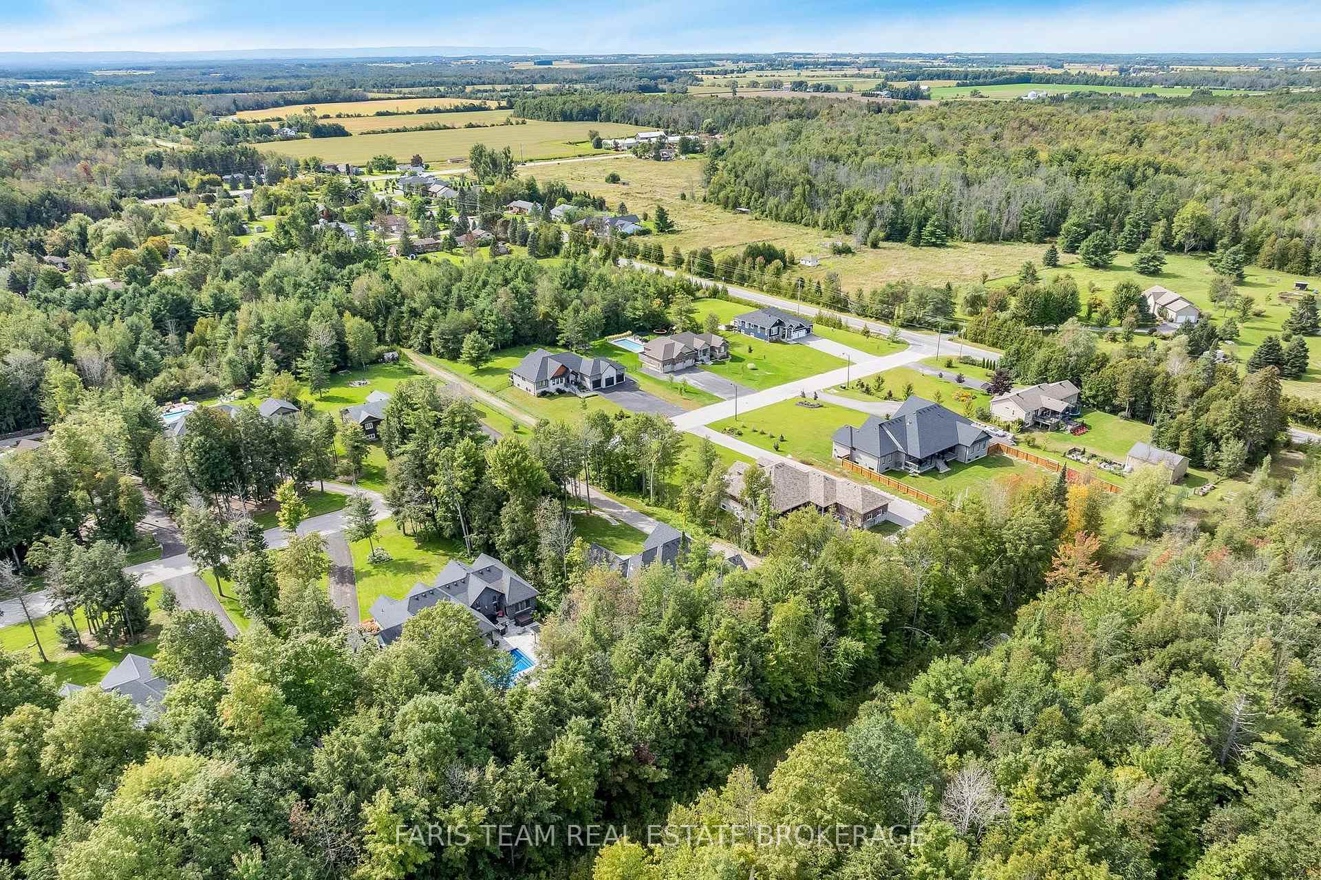 Photo 49 of 56 Marni Lane, Springwater, Rural Springwater — HOMEH