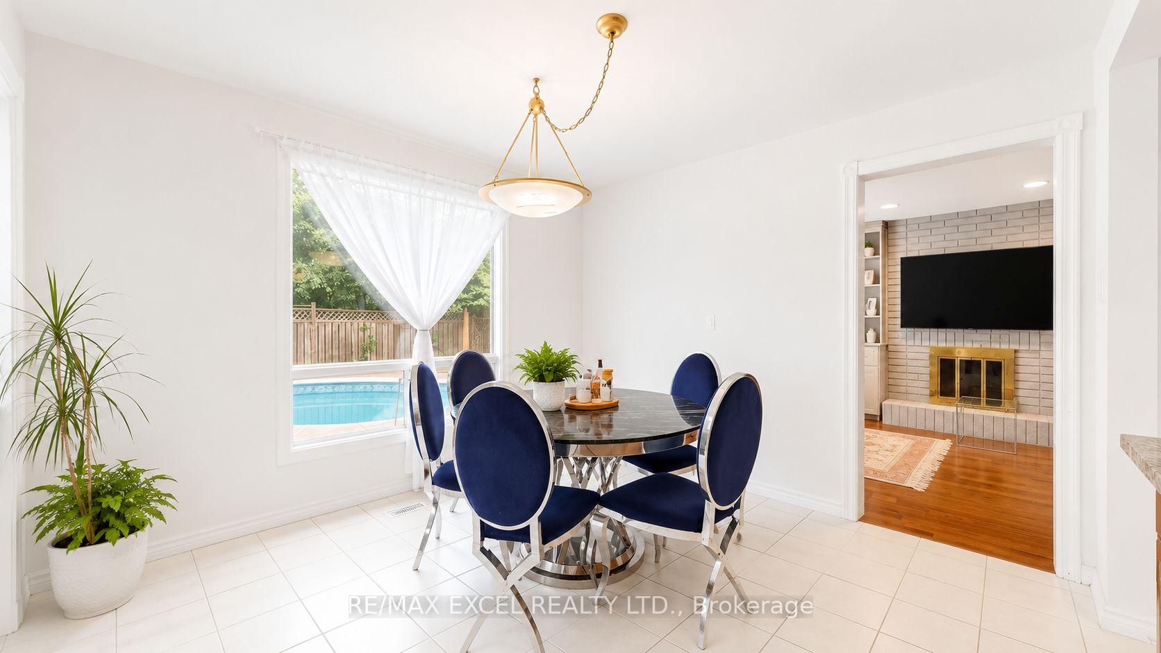 Photo 8 of 30 Lambert Road, Markham, Thornlea — HOMEH