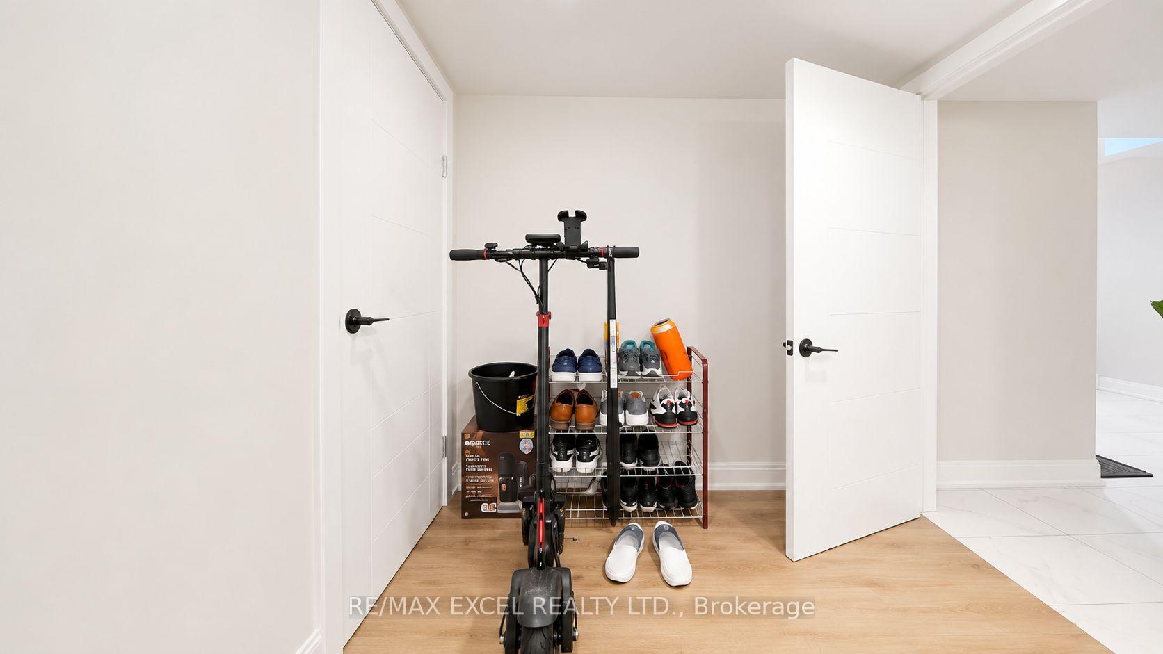 Photo 37 of 30 Lambert Road, Markham, Thornlea — HOMEH
