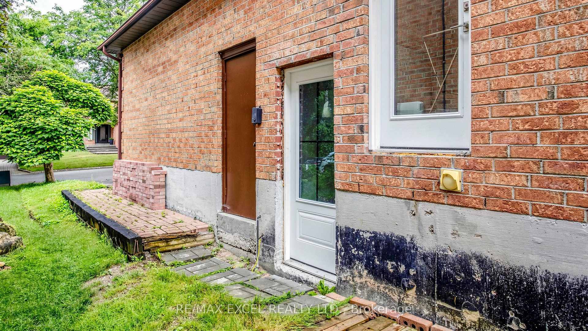 Photo 45 of 30 Lambert Road, Markham, Thornlea — HOMEH