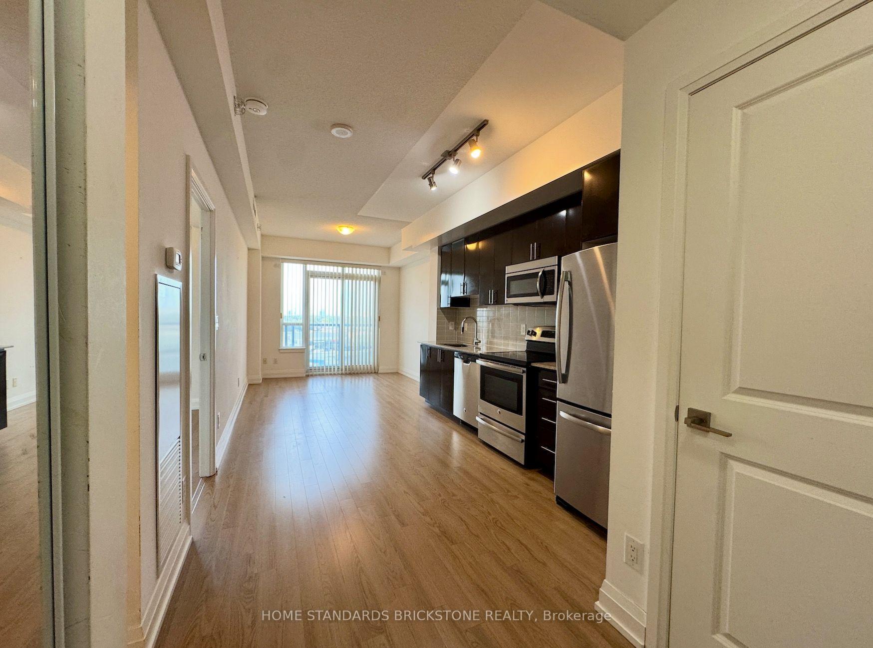 Photo 6 of Unit 520, 7161 Yonge Street, Markham, Thornhill — HOMEH