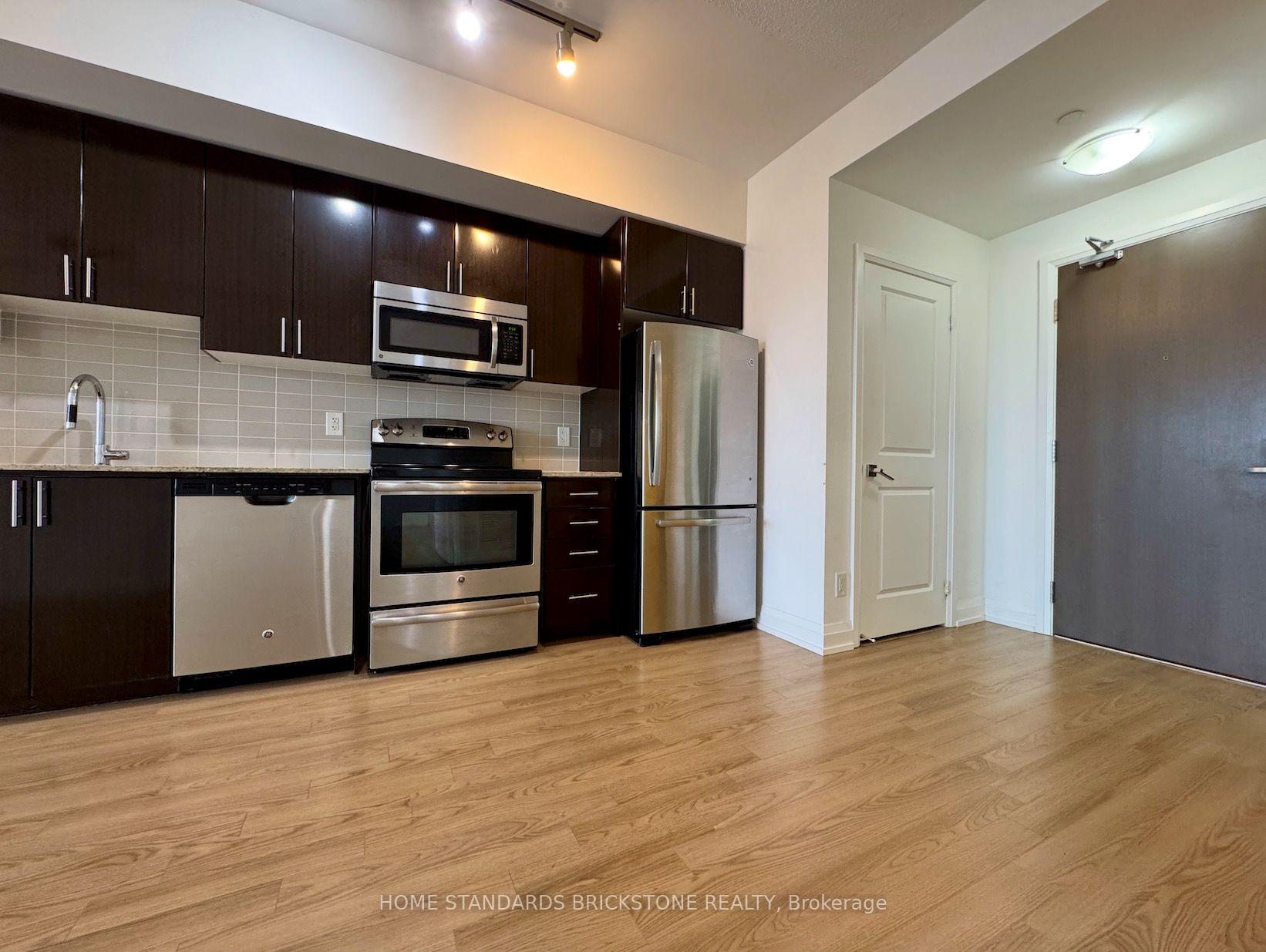 Photo 9 of Unit 520, 7161 Yonge Street, Markham, Thornhill — HOMEH