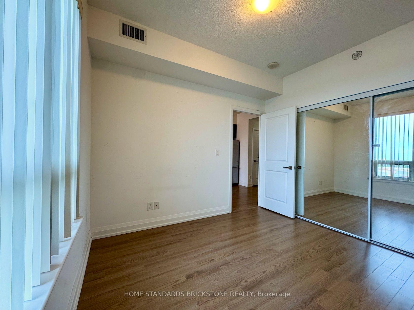 Photo 15 of Unit 520, 7161 Yonge Street, Markham, Thornhill — HOMEH