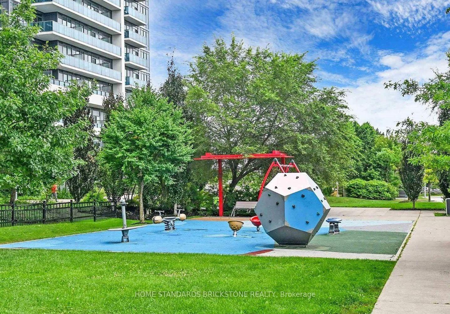 Photo 21 of Unit 520, 7161 Yonge Street, Markham, Thornhill — HOMEH