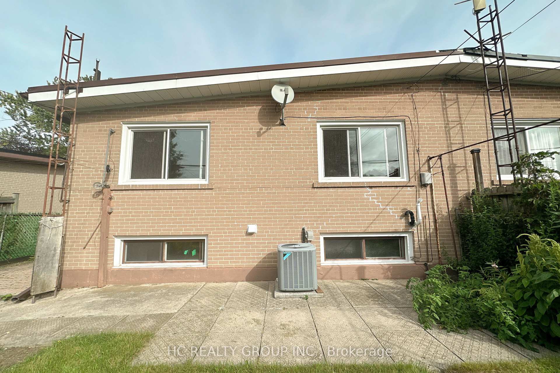 Photo 16 of Unit Basement, 23 Pynford Crescent, North York, Parkwoods-Donalda — HOMEH