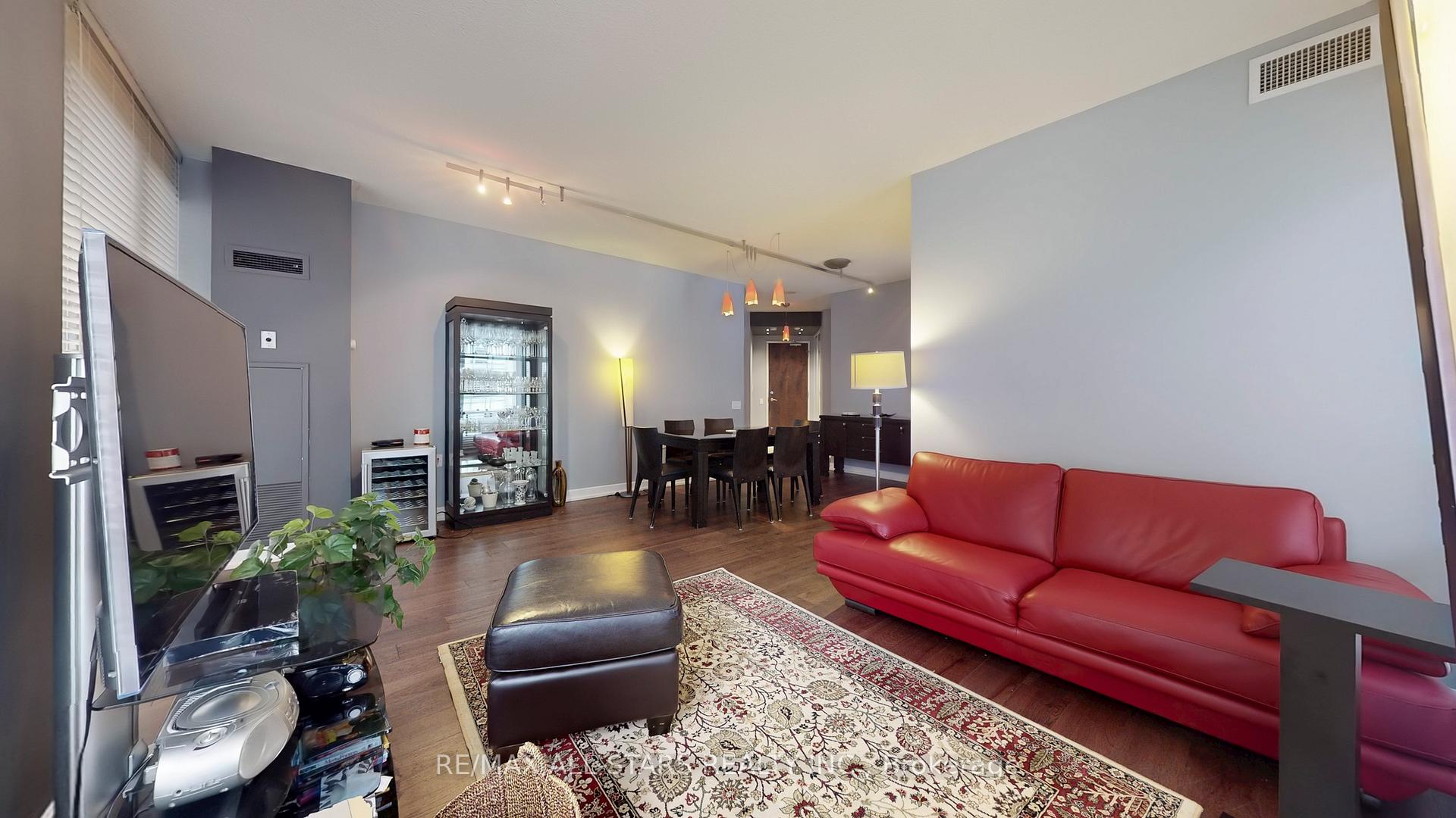 Photo 3 of Unit 611, 85 Bloor Street E, Toronto, Church-Yonge Corridor — HOMEH