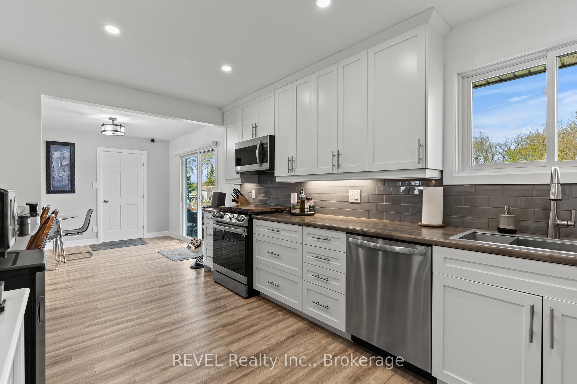 Photo 13 of 3290 Switch Road, Fort Erie, Black Creek — HOMEH