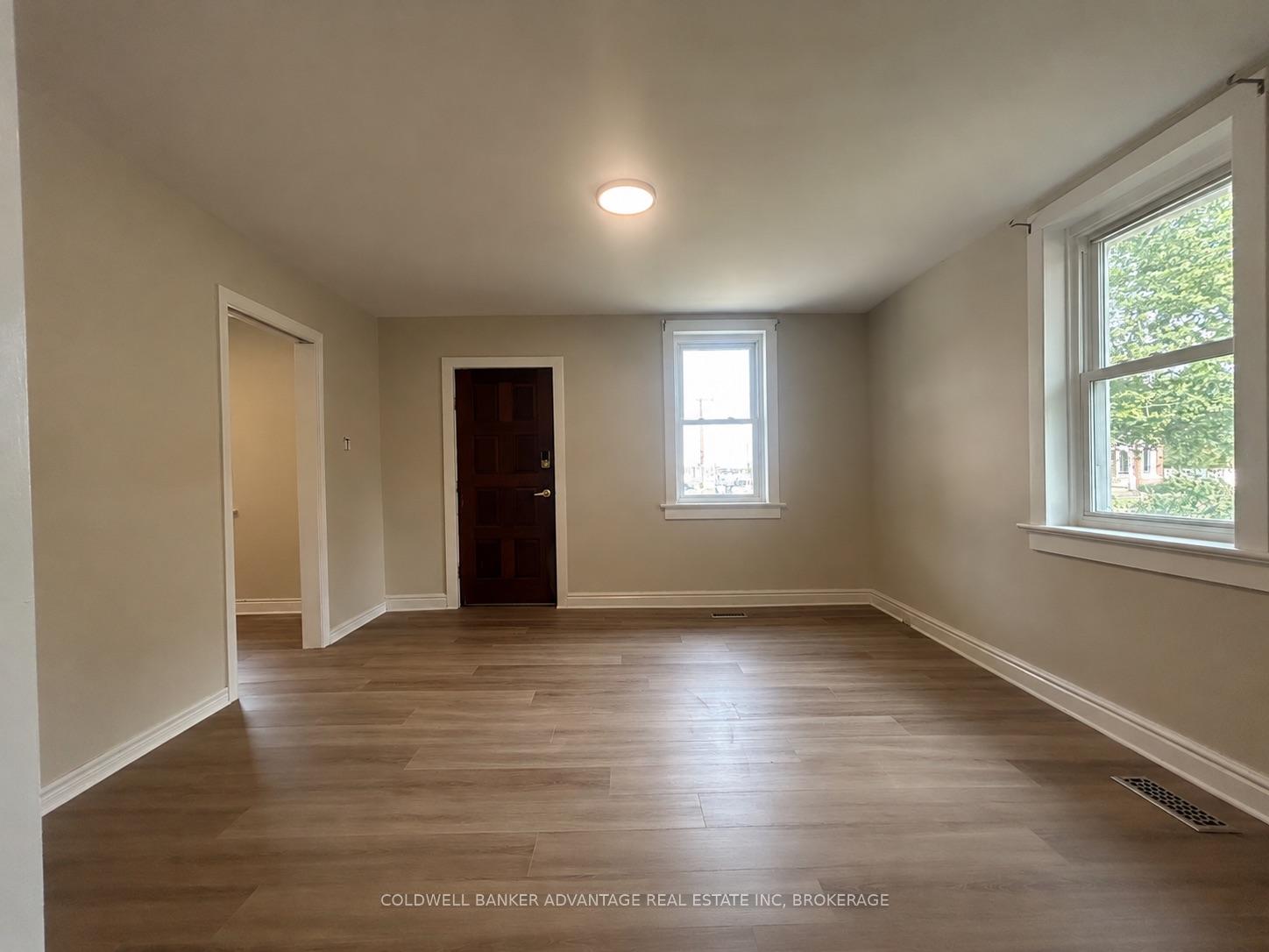 Photo 9 of 36 Sanford Street, Barrie, Sanford — HOMEH