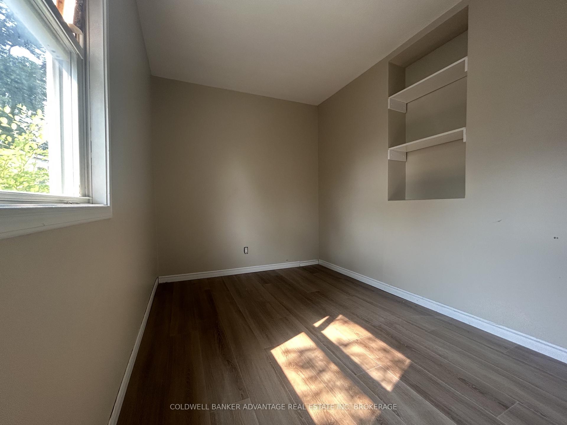 Photo 16 of 36 Sanford Street, Barrie, Sanford — HOMEH