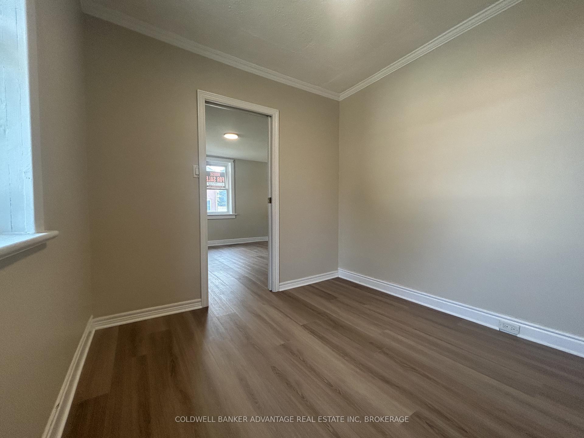 Photo 18 of 36 Sanford Street, Barrie, Sanford — HOMEH