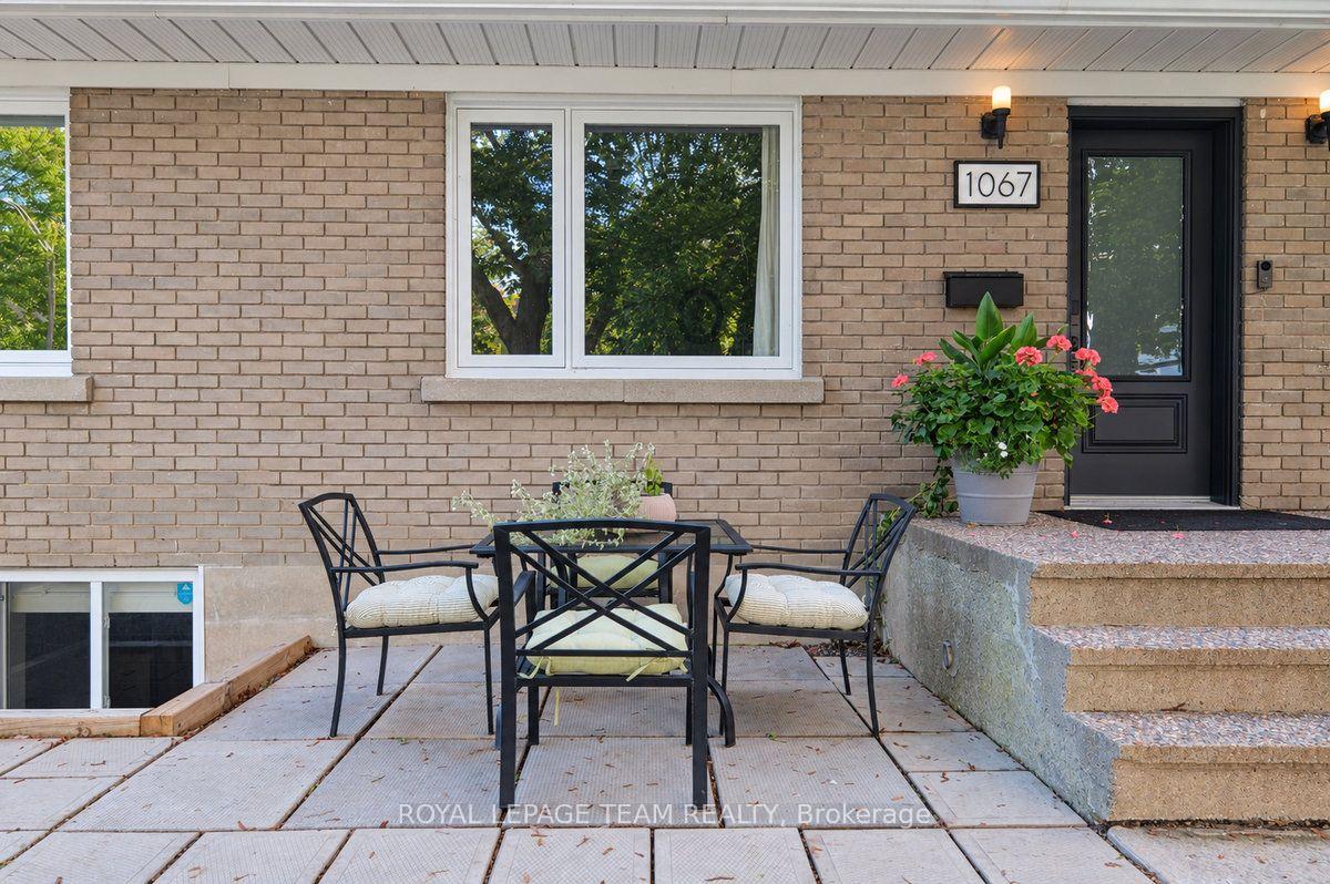 Photo 5 of 1067 Bakervale Drive, Ottawa, Carlington — HOMEH