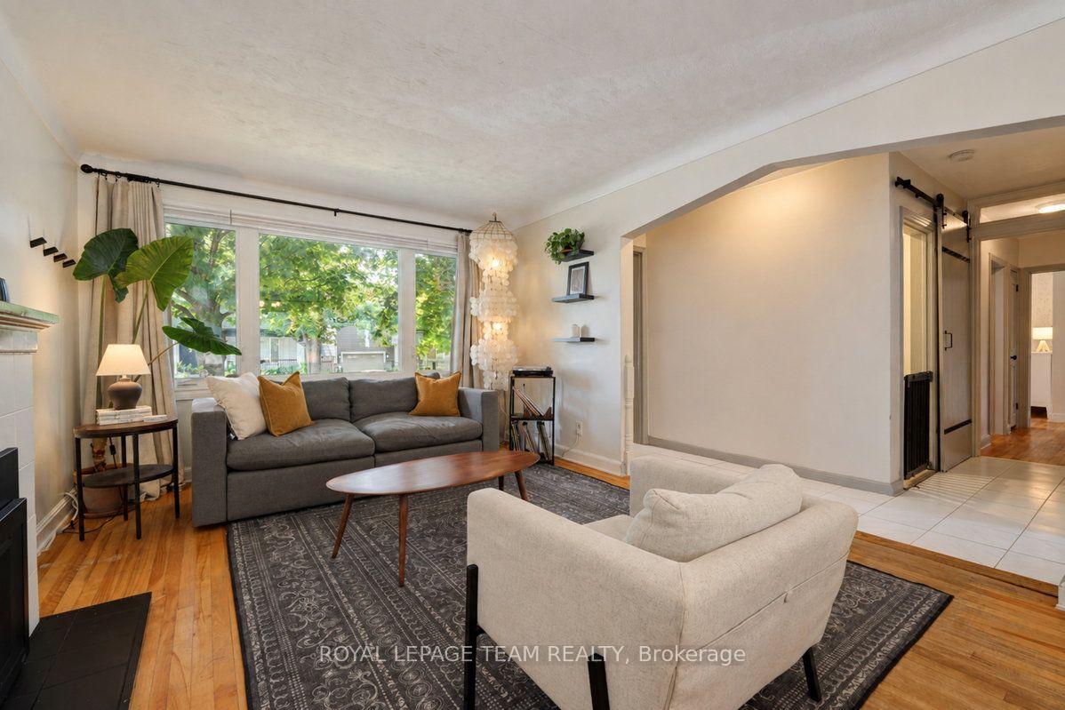 Photo 9 of 1067 Bakervale Drive, Ottawa, Carlington — HOMEH