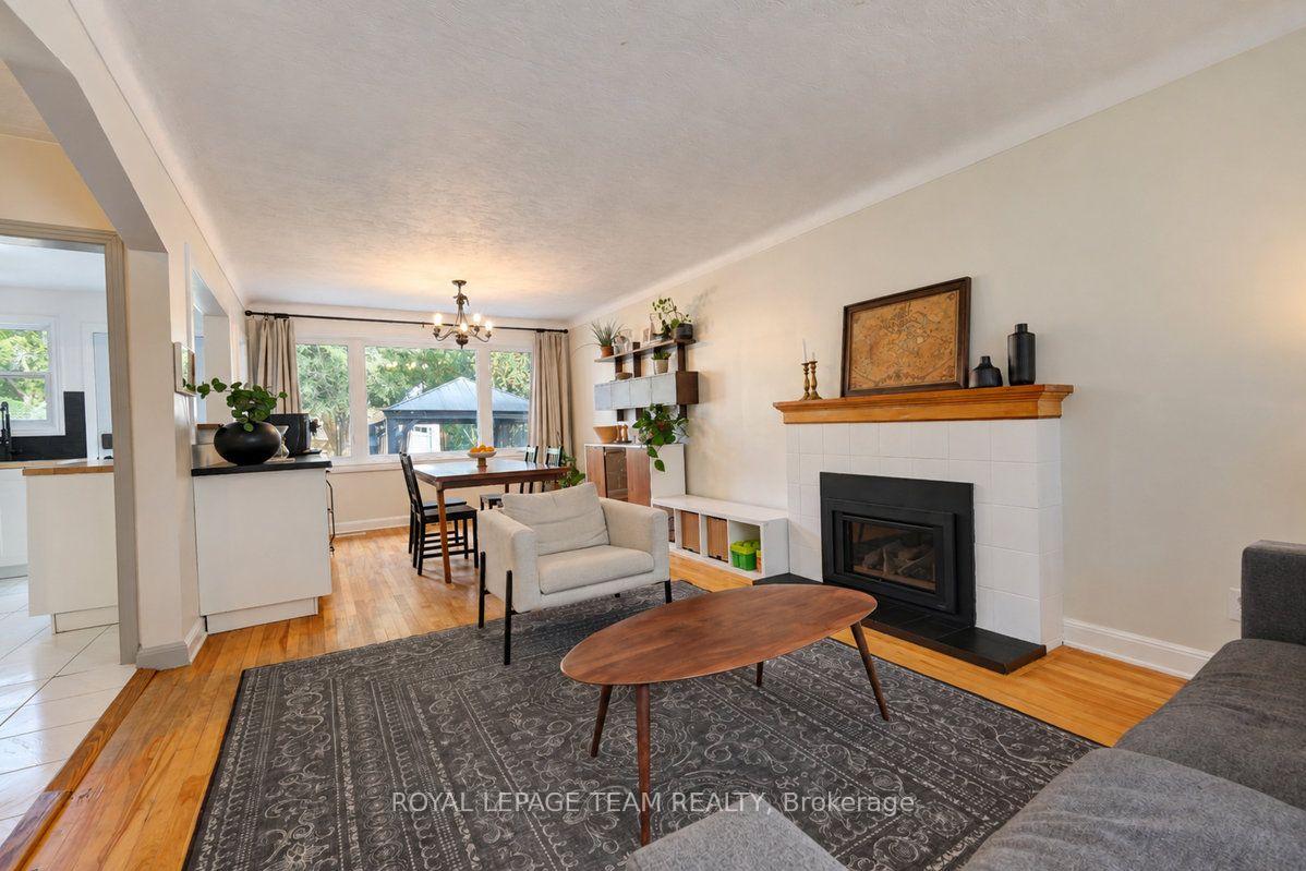 Photo 10 of 1067 Bakervale Drive, Ottawa, Carlington — HOMEH