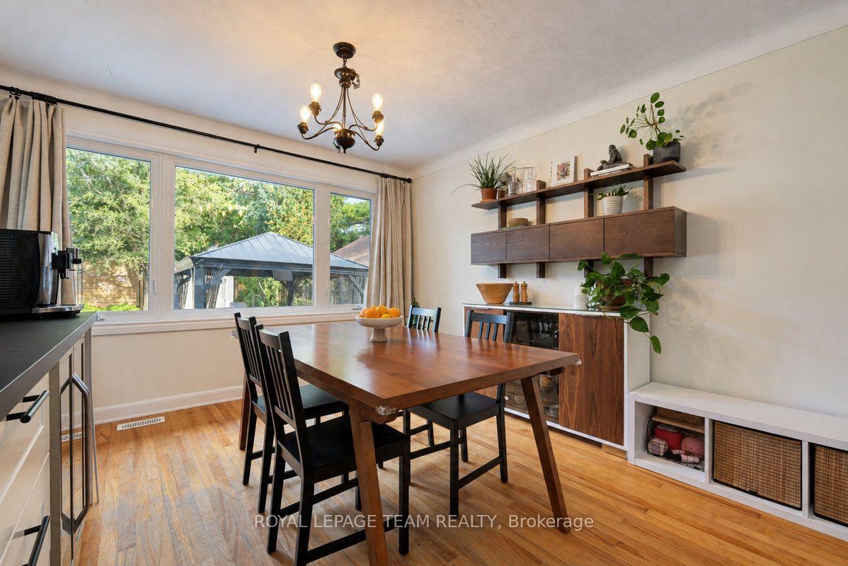 Photo 11 of 1067 Bakervale Drive, Ottawa, Carlington — HOMEH