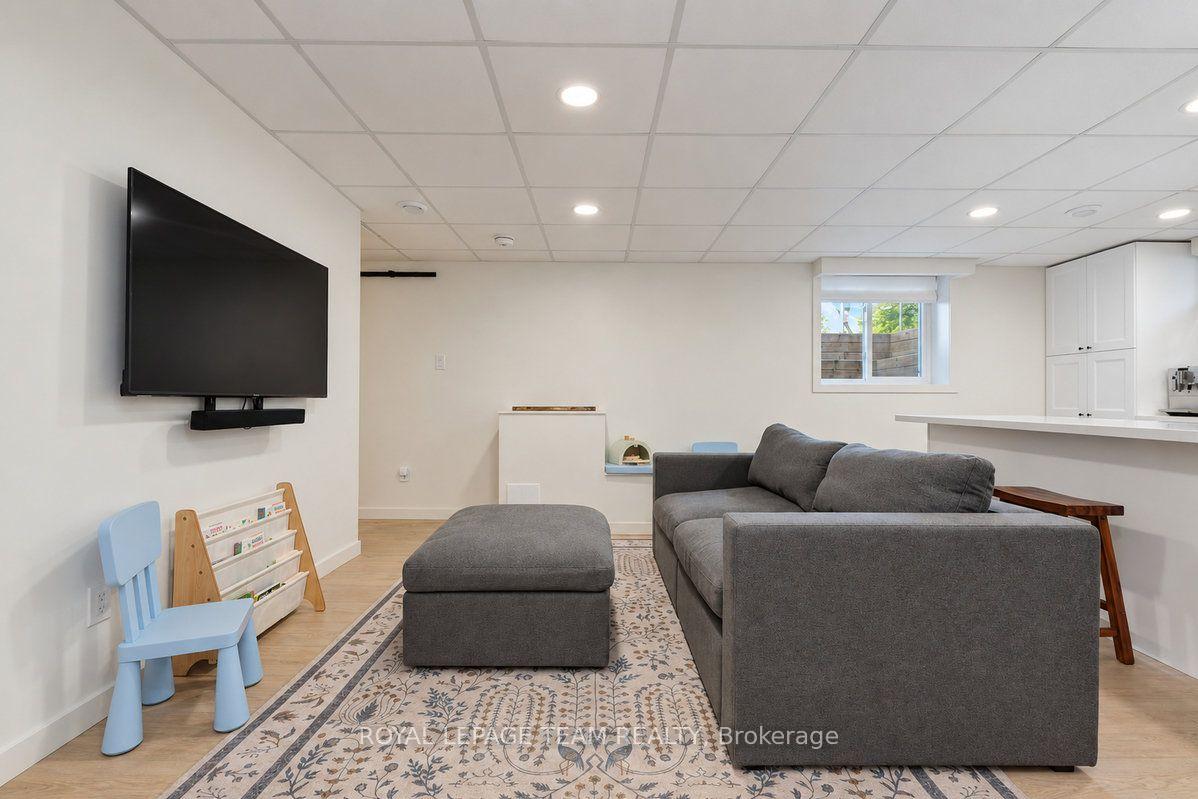 Photo 26 of 1067 Bakervale Drive, Ottawa, Carlington — HOMEH