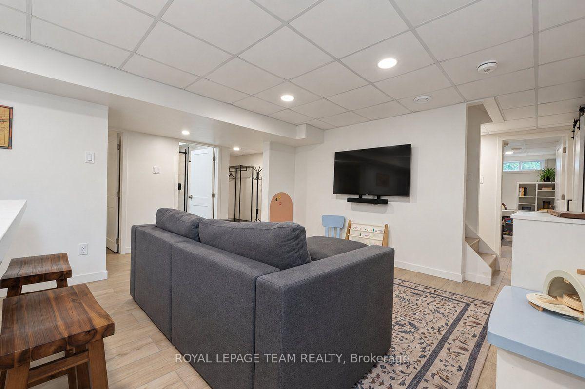 Photo 29 of 1067 Bakervale Drive, Ottawa, Carlington — HOMEH
