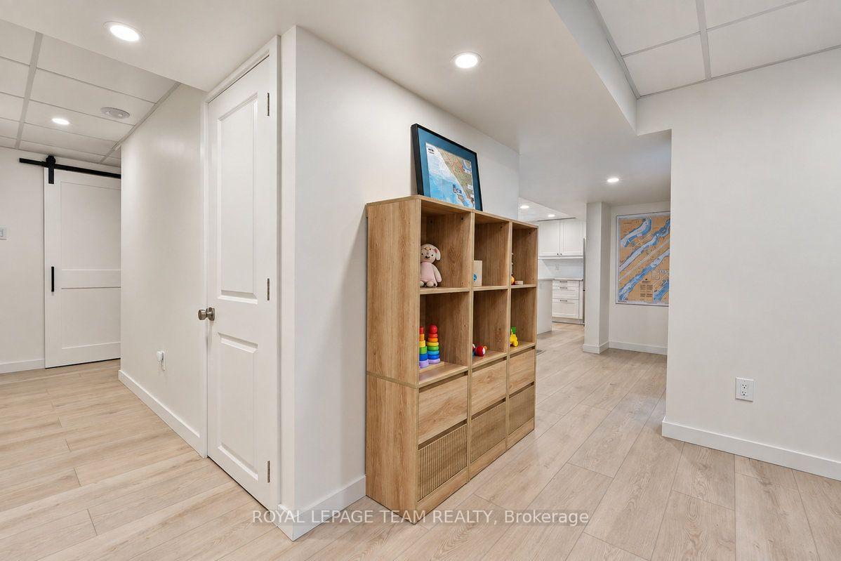Photo 37 of 1067 Bakervale Drive, Ottawa, Carlington — HOMEH
