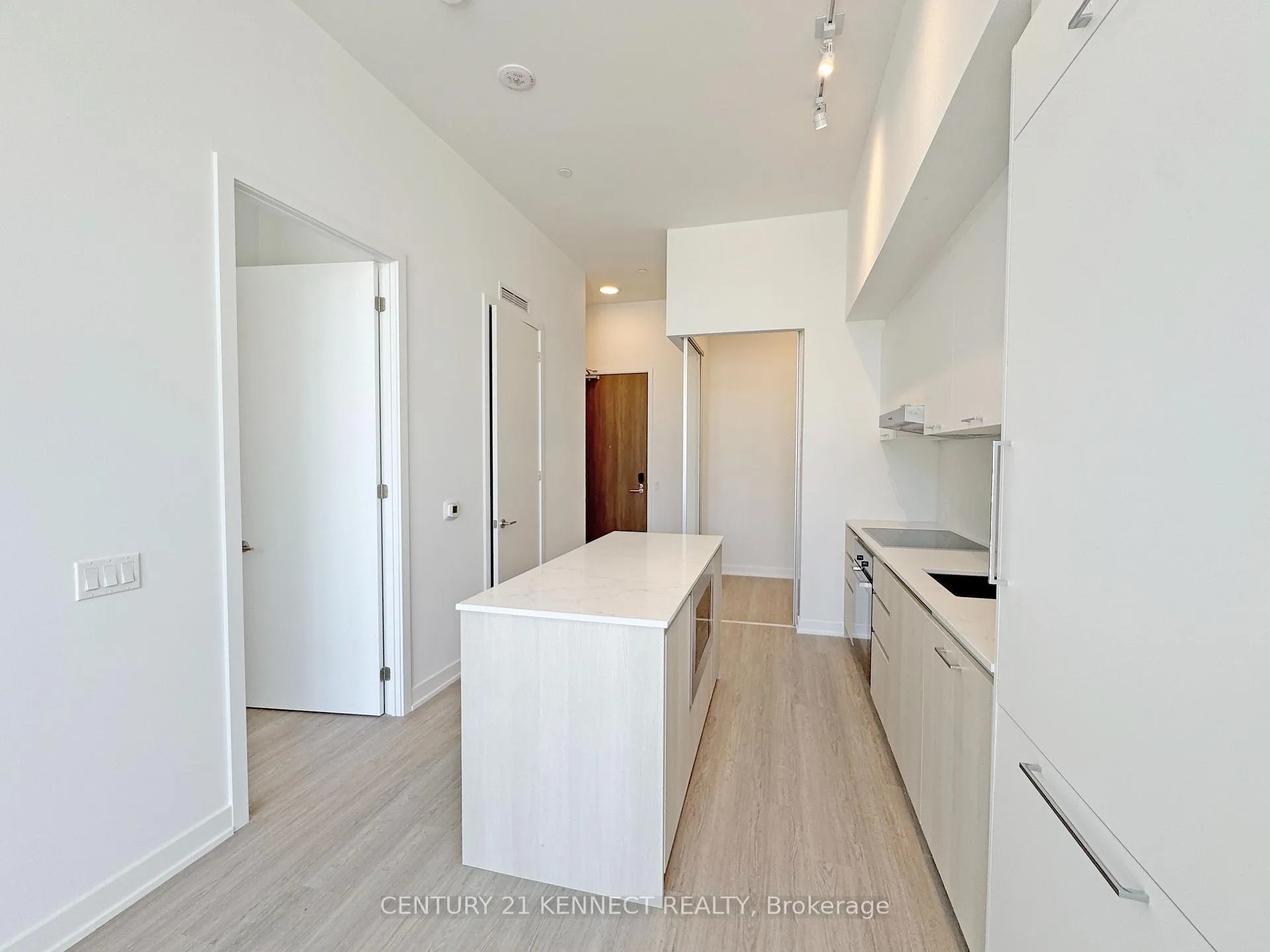 Photo 13 of Unit 101, 8188 Yonge Street, Vaughan, Uplands — HOMEH