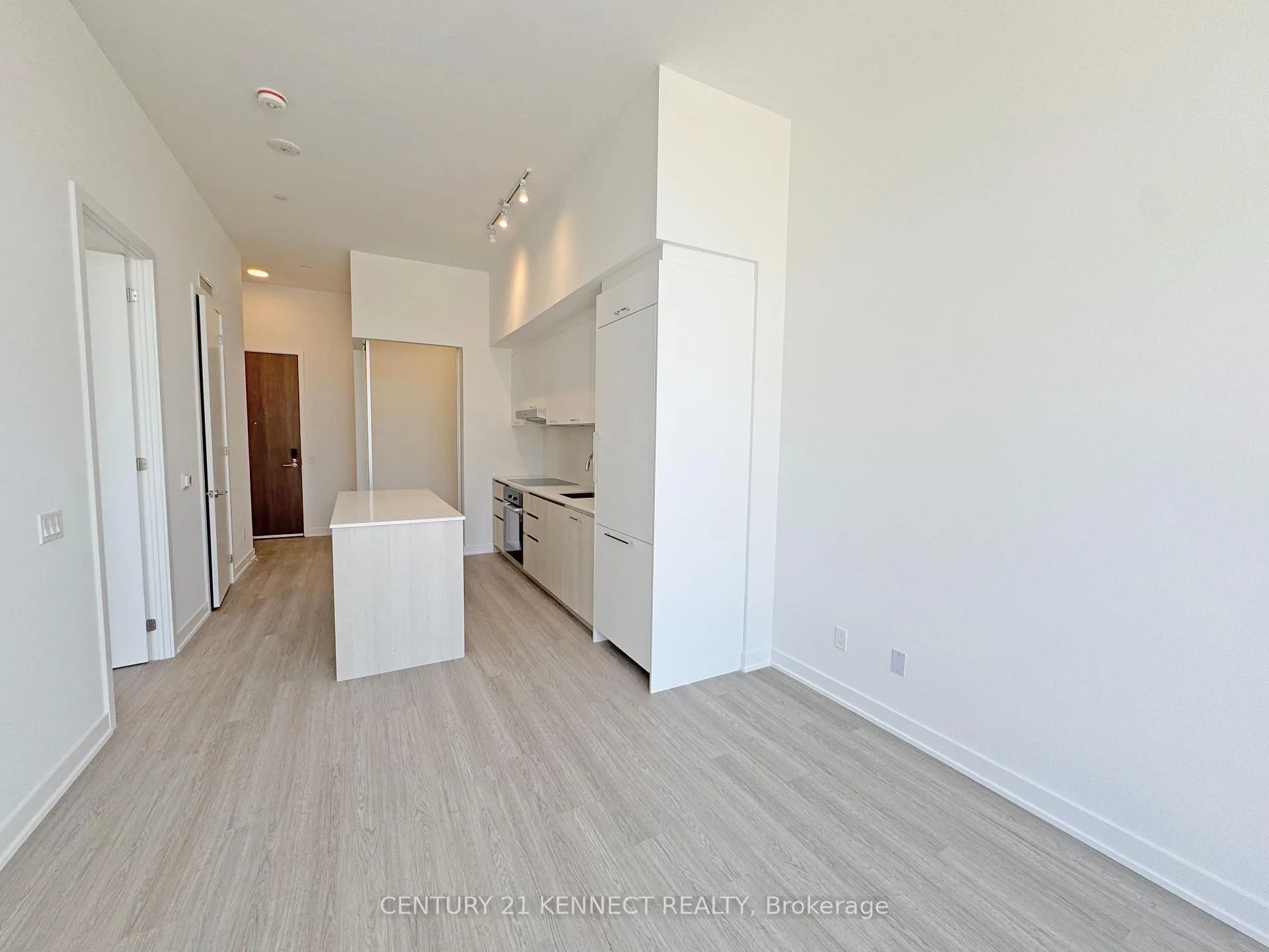 Photo 14 of Unit 101, 8188 Yonge Street, Vaughan, Uplands — HOMEH