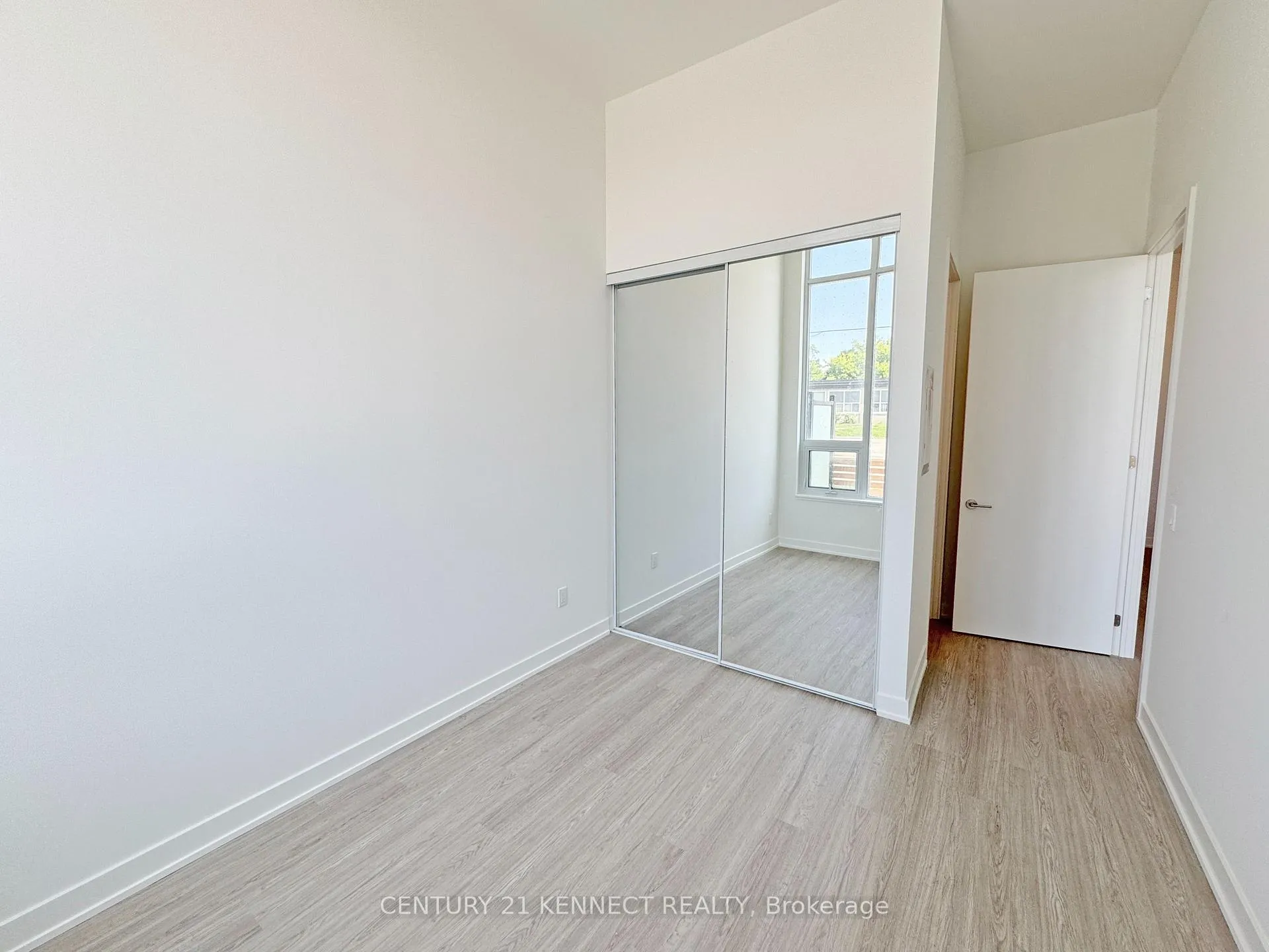 Photo 17 of Unit 101, 8188 Yonge Street, Vaughan, Uplands — HOMEH