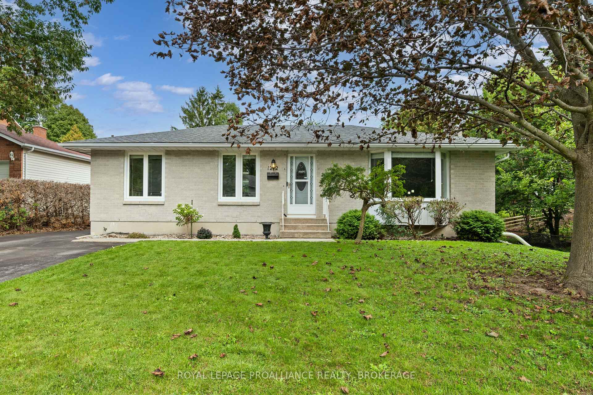 Photo 1 of 1212 Prince Charles Drive, Kingston, South of Taylor-Kidd Blvd — HOMEH