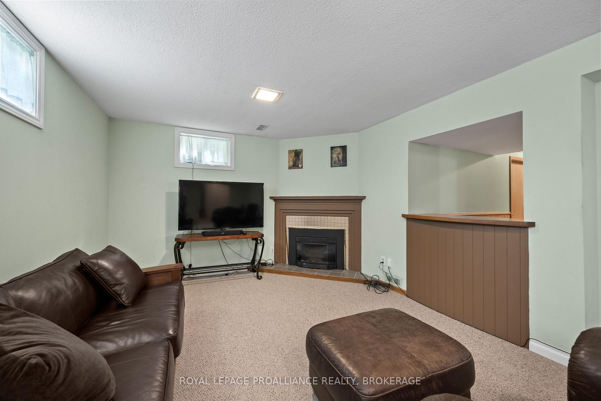 Photo 26 of 1212 Prince Charles Drive, Kingston, South of Taylor-Kidd Blvd — HOMEH