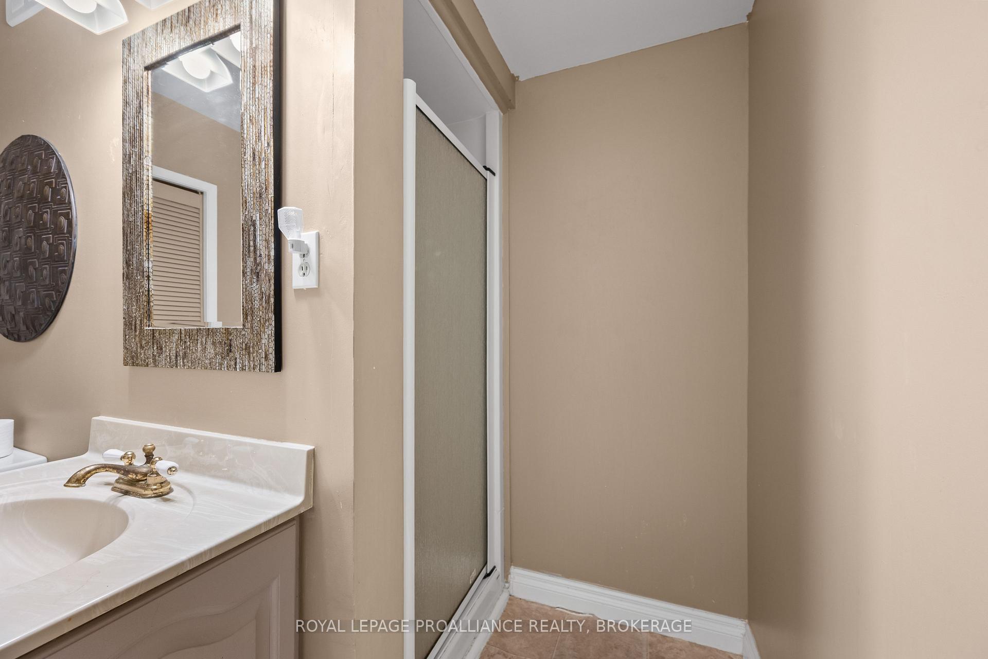 Photo 33 of 1212 Prince Charles Drive, Kingston, South of Taylor-Kidd Blvd — HOMEH