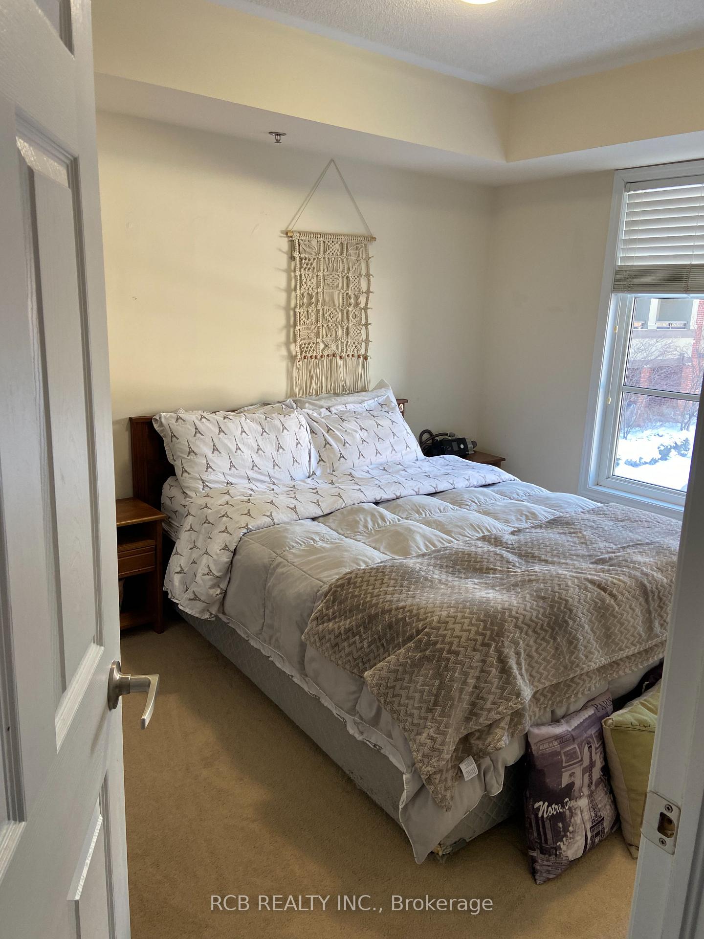 Photo 5 of Unit 227, 3070 Rotary Way, Burlington, Alton — HOMEH