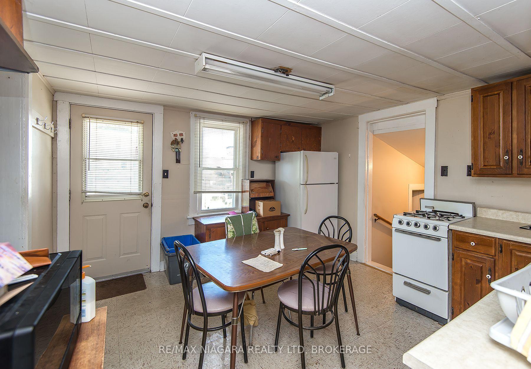 Photo 11 of 220 Fraser Street, Port Colborne, Killaly East — HOMEH