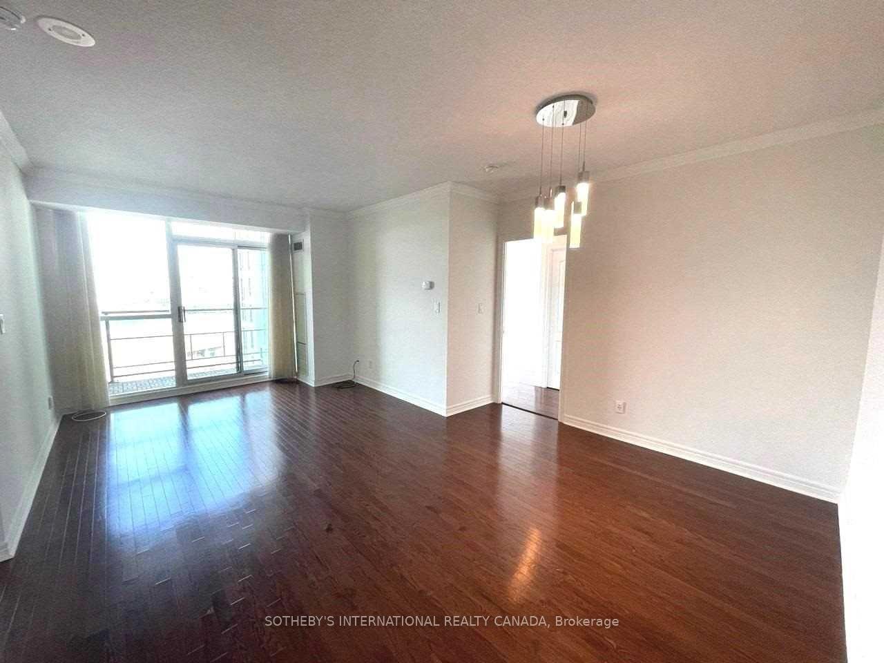 Photo 2 of Unit 1011, 100 Promenade Circle, Vaughan, Brownridge — HOMEH