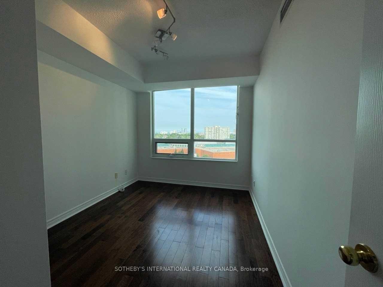 Photo 9 of Unit 1011, 100 Promenade Circle, Vaughan, Brownridge — HOMEH