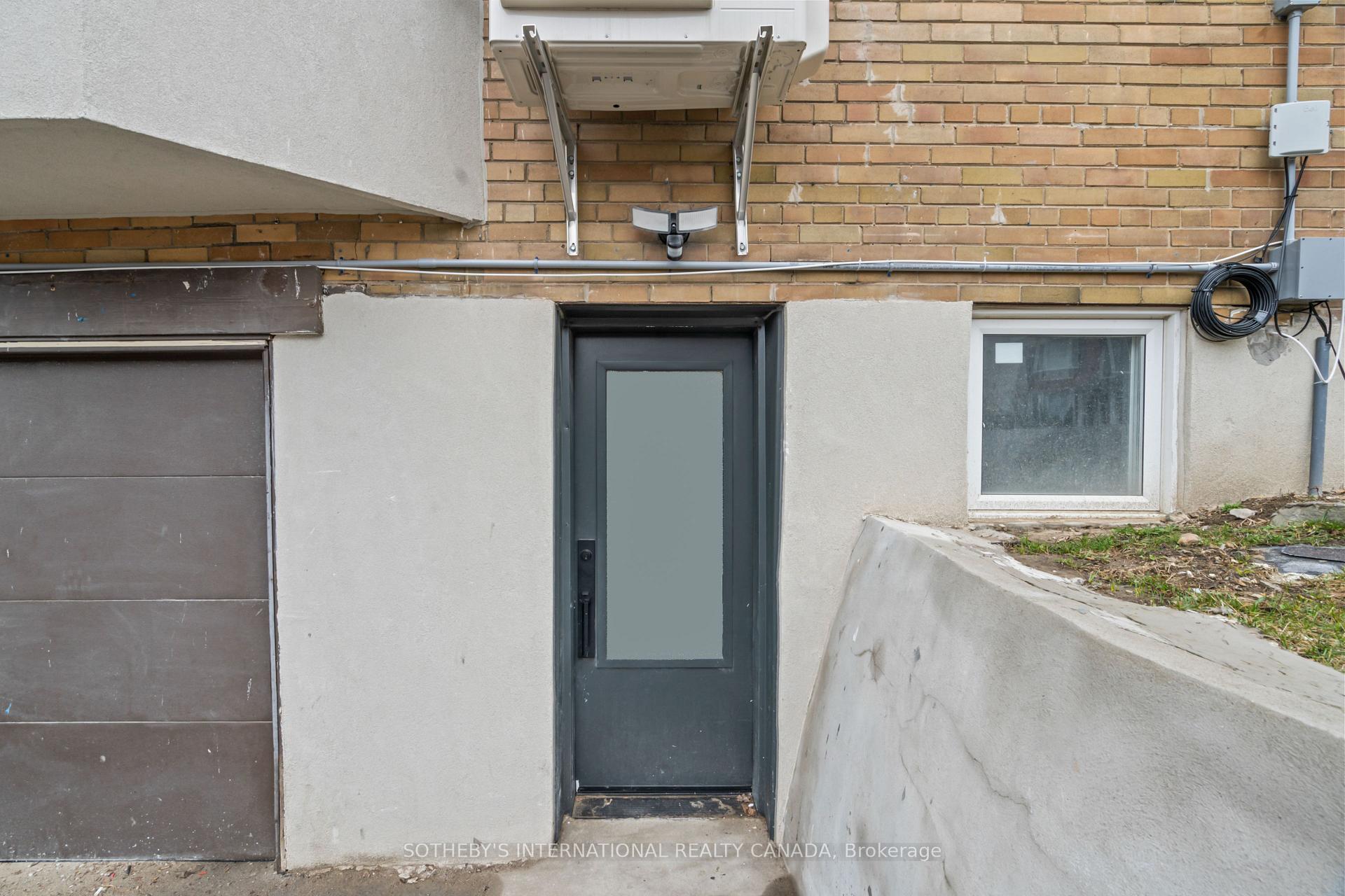 Photo 3 of Unit B, 1340 Avenue Road, Toronto, Lawrence Park South — HOMEH