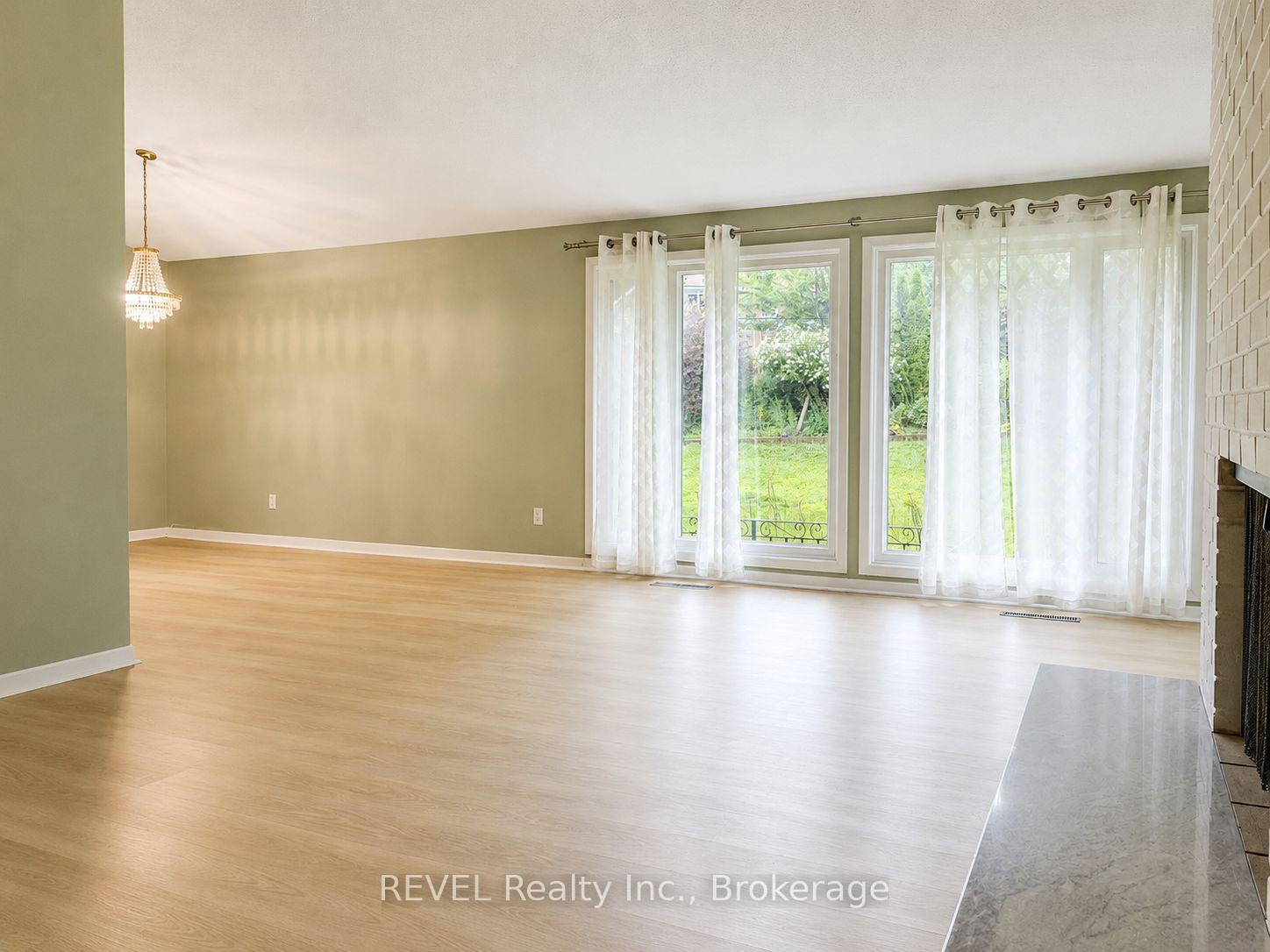 Photo 6 of 7285 Rolling Acres Crescent, Niagara Falls, Casey — HOMEH