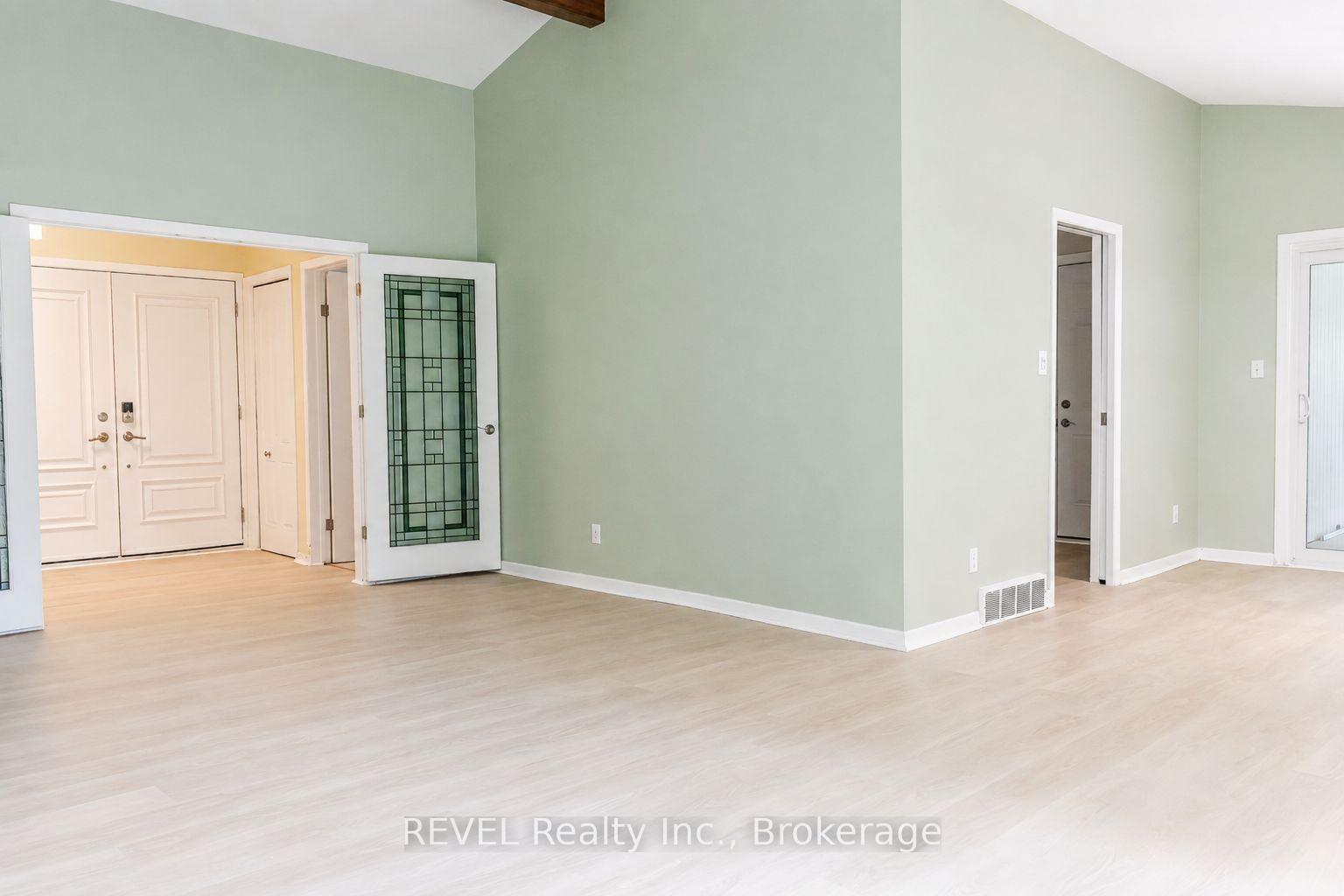 Photo 7 of 7285 Rolling Acres Crescent, Niagara Falls, Casey — HOMEH