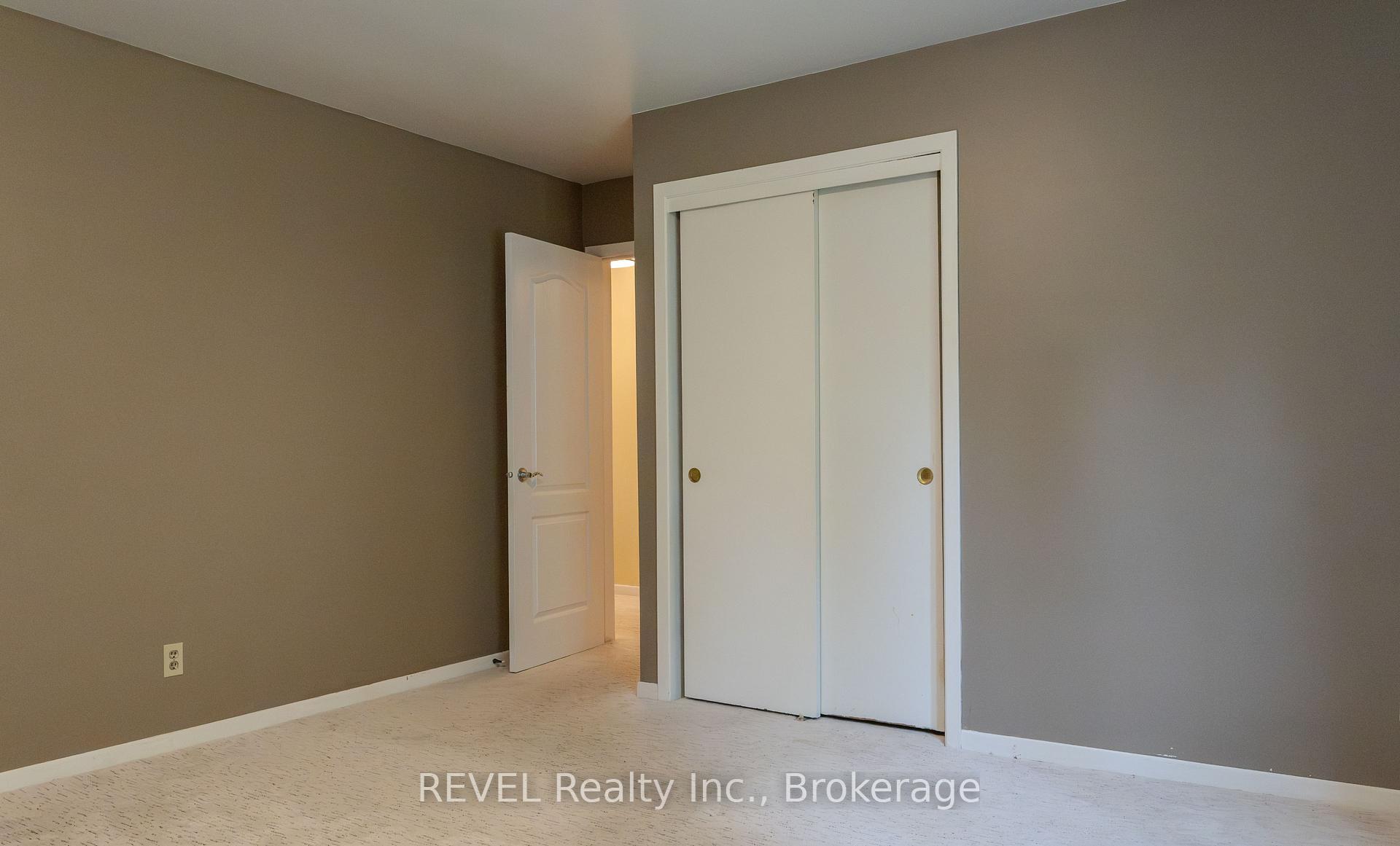 Photo 17 of 7285 Rolling Acres Crescent, Niagara Falls, Casey — HOMEH