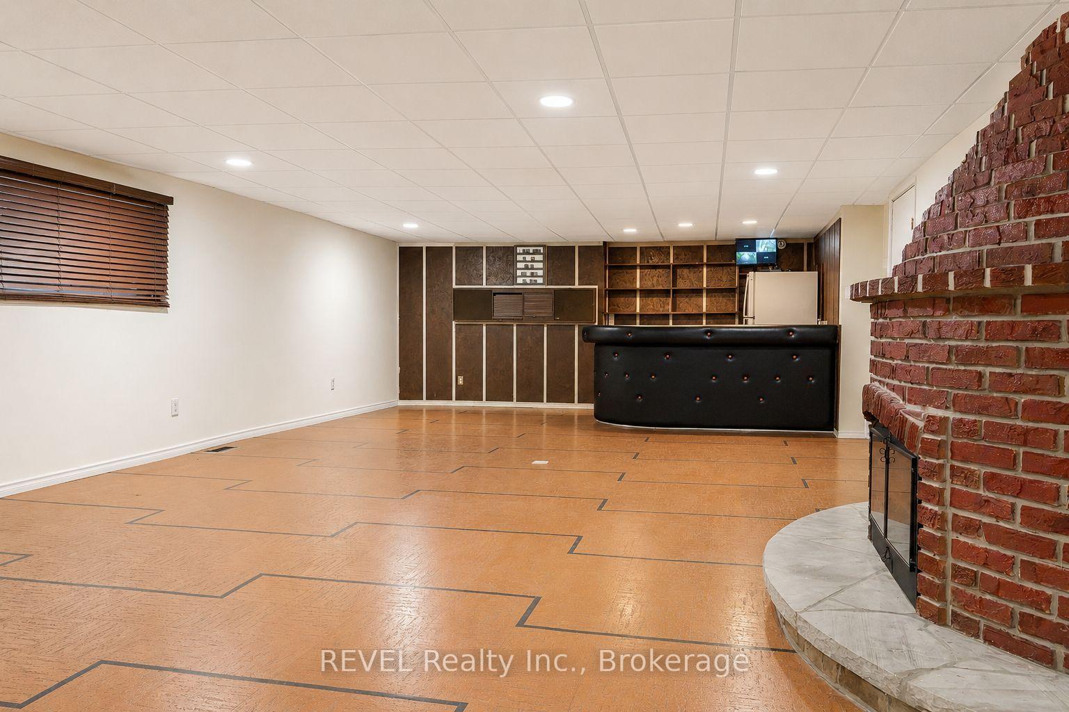 Photo 19 of 7285 Rolling Acres Crescent, Niagara Falls, Casey — HOMEH