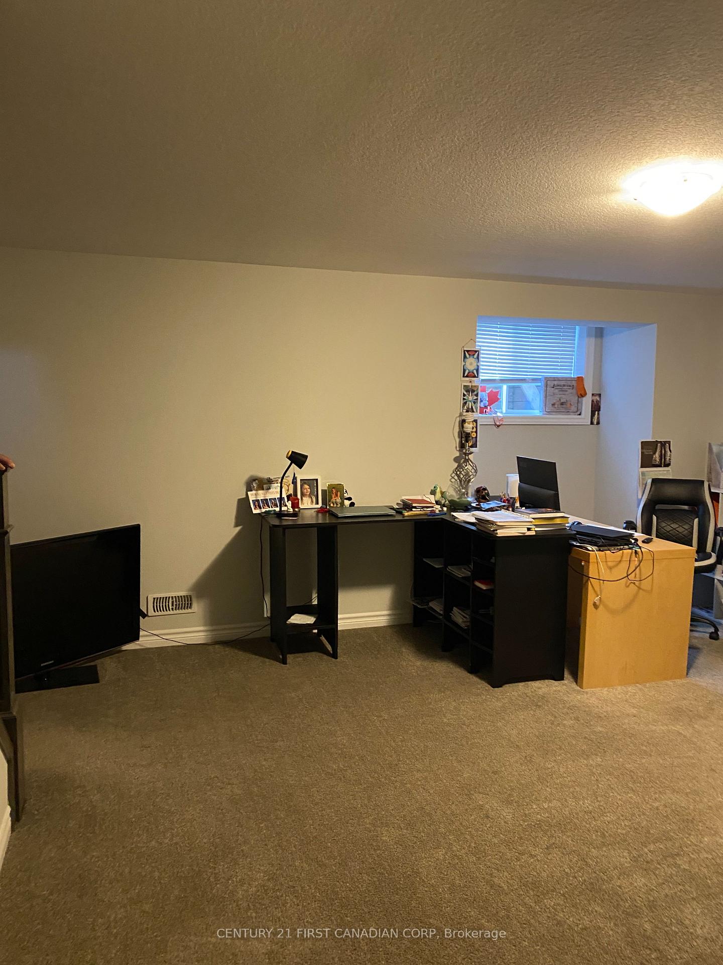 Photo 6 of Unit 20, 3400 Castle Rock Place, London, South W — HOMEH