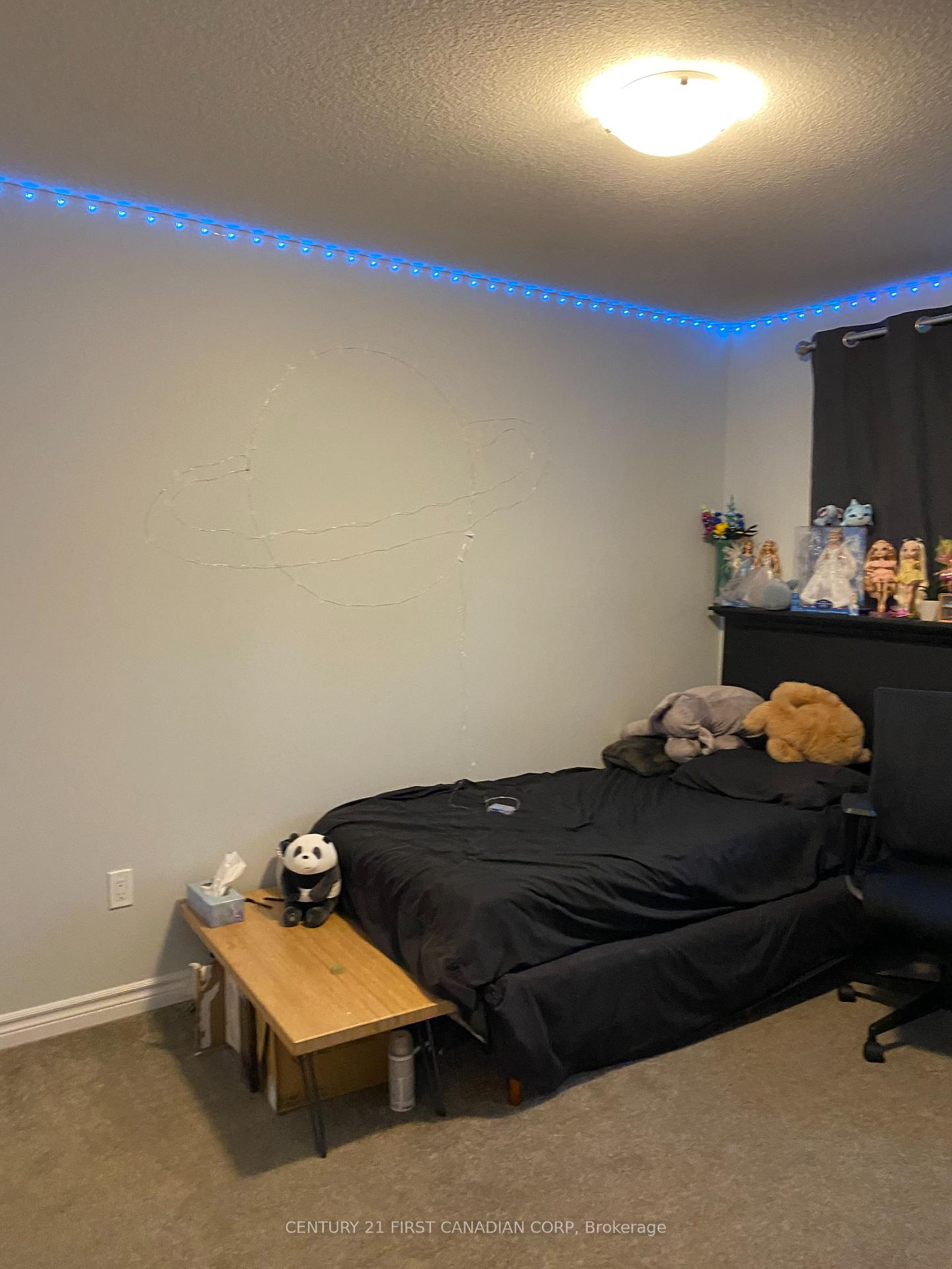 Photo 10 of Unit 20, 3400 Castle Rock Place, London, South W — HOMEH