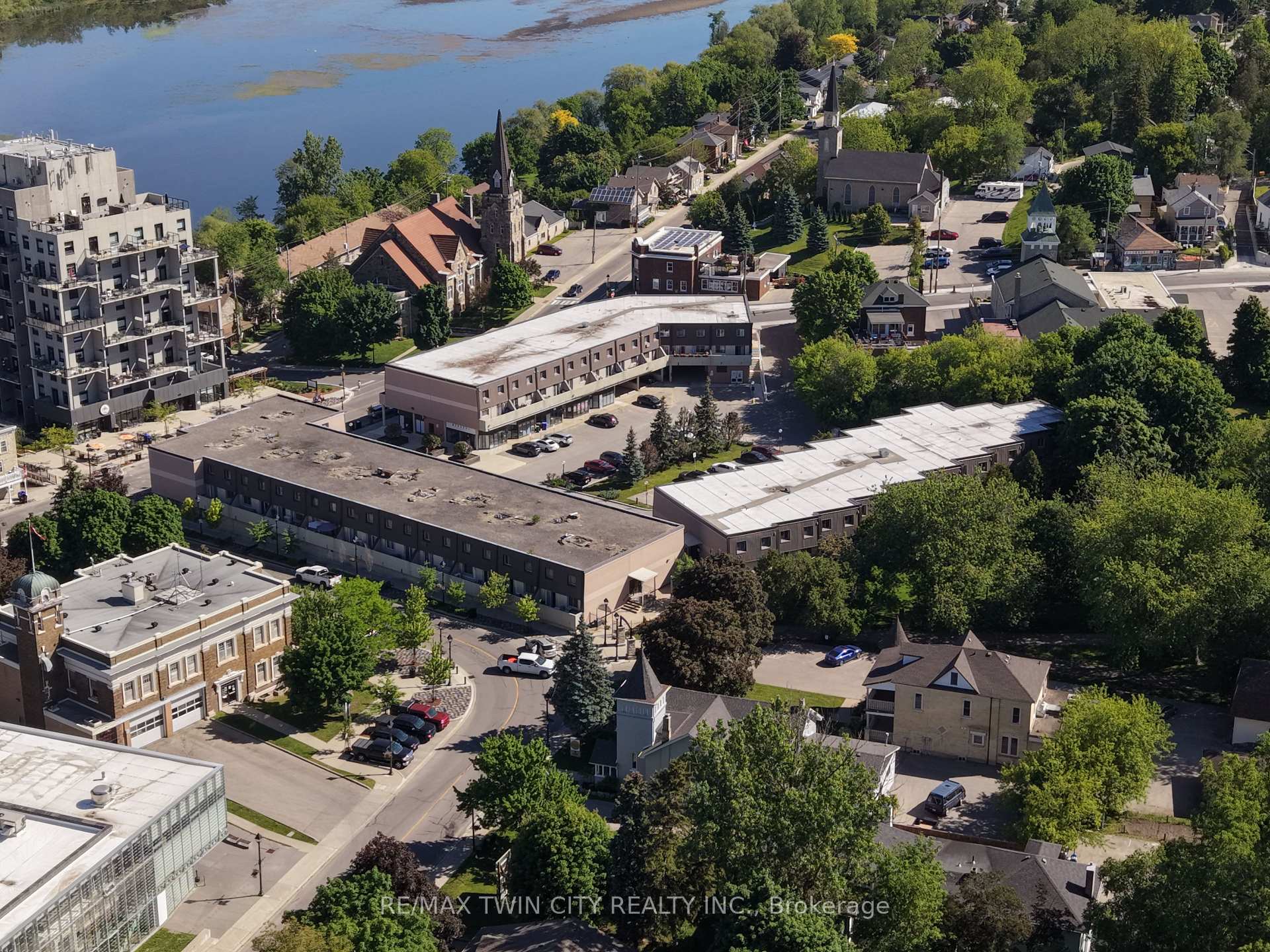 Photo 2 of Unit 265, 40 Tannery Street E, Cambridge, Hillcrest/Forbes Park — HOMEH