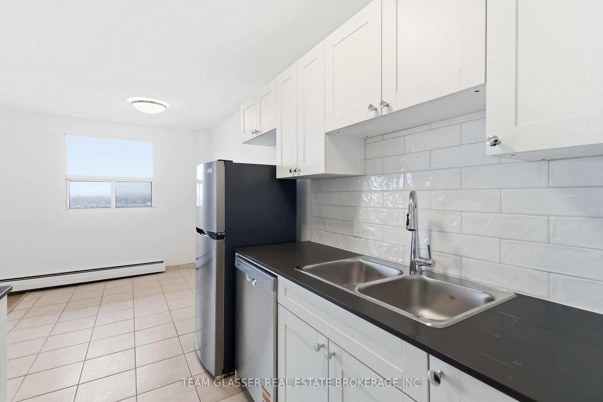Photo 9 of Unit 802, 498 Queens Avenue, London, East F — HOMEH